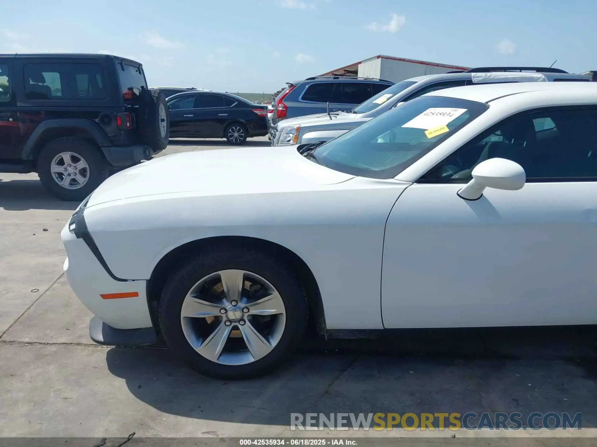 19 Photograph of a damaged car 2C3CDZAG6LH105406 DODGE CHALLENGER 2020