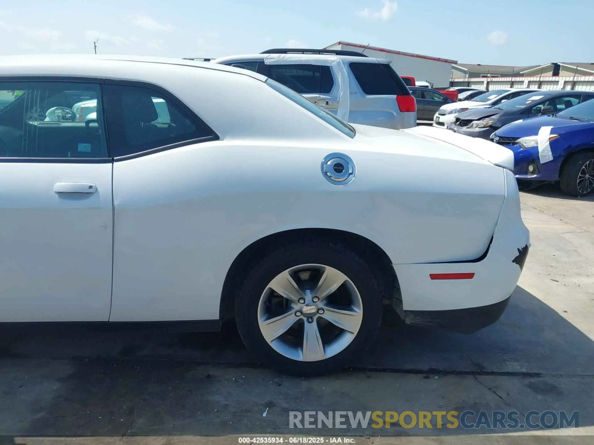 20 Photograph of a damaged car 2C3CDZAG6LH105406 DODGE CHALLENGER 2020