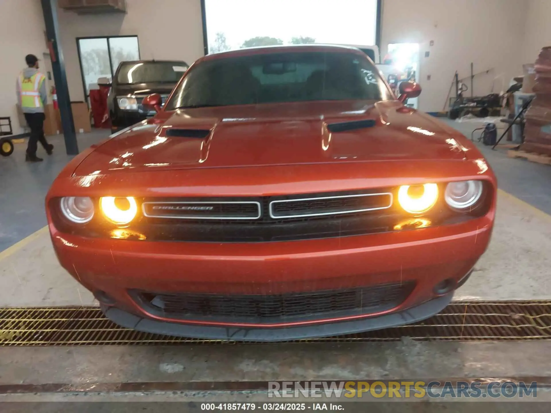 6 Photograph of a damaged car 2C3CDZAG6LH181644 DODGE CHALLENGER 2020
