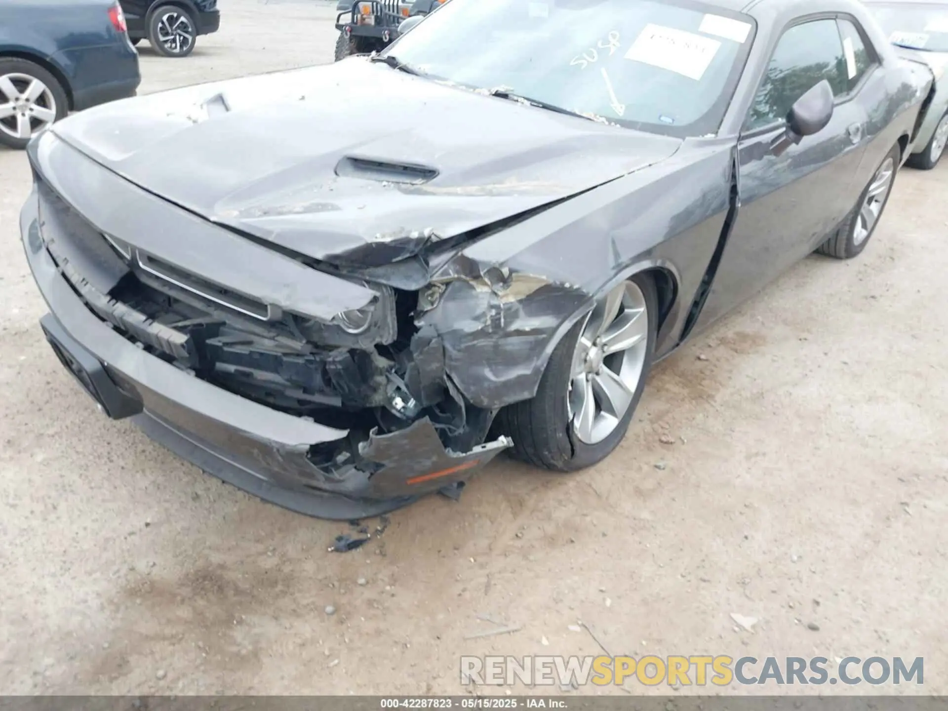 6 Photograph of a damaged car 2C3CDZAG6LH226713 DODGE CHALLENGER 2020
