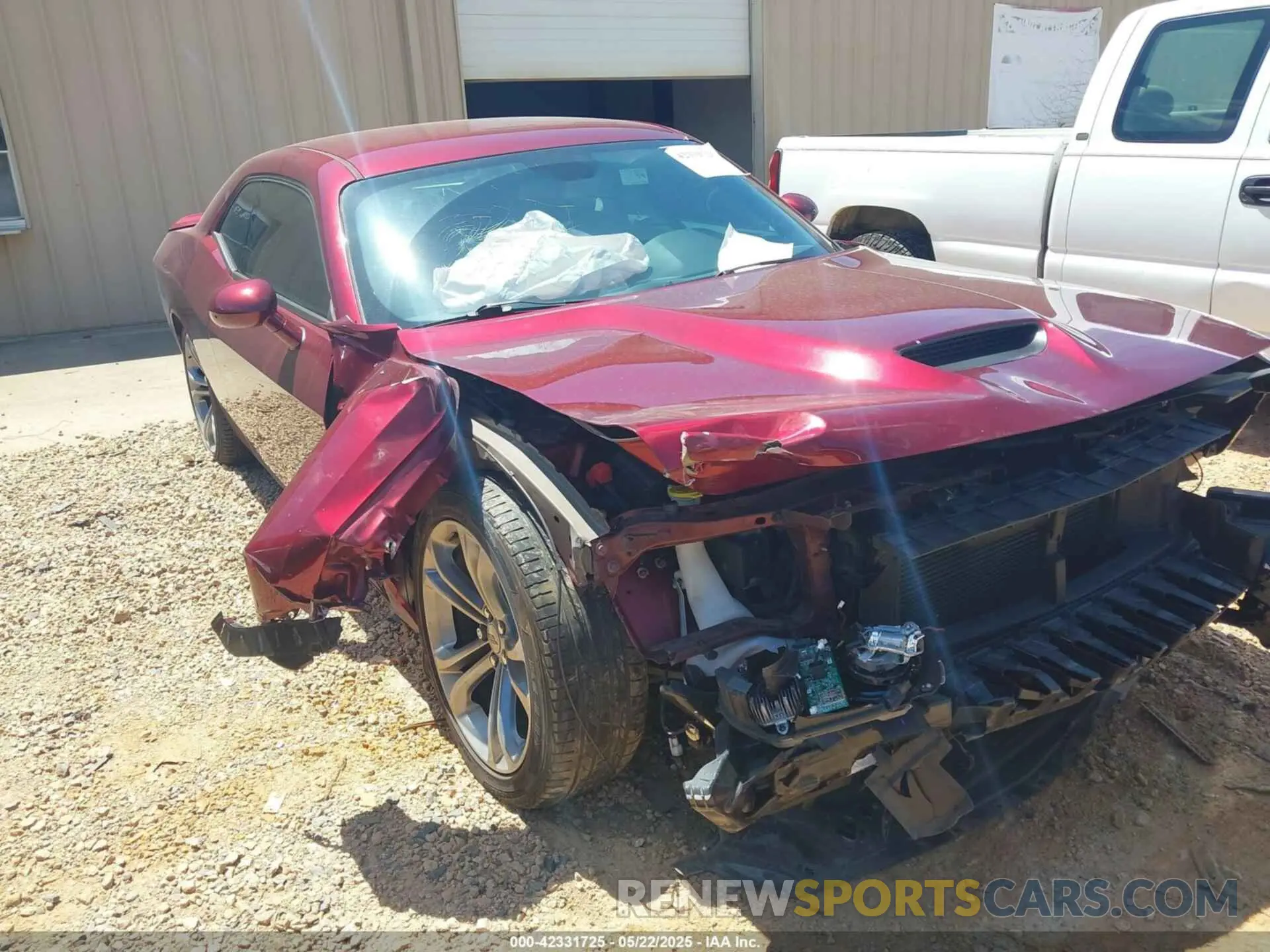 18 Photograph of a damaged car 2C3CDZBT3LH119050 DODGE CHALLENGER 2020