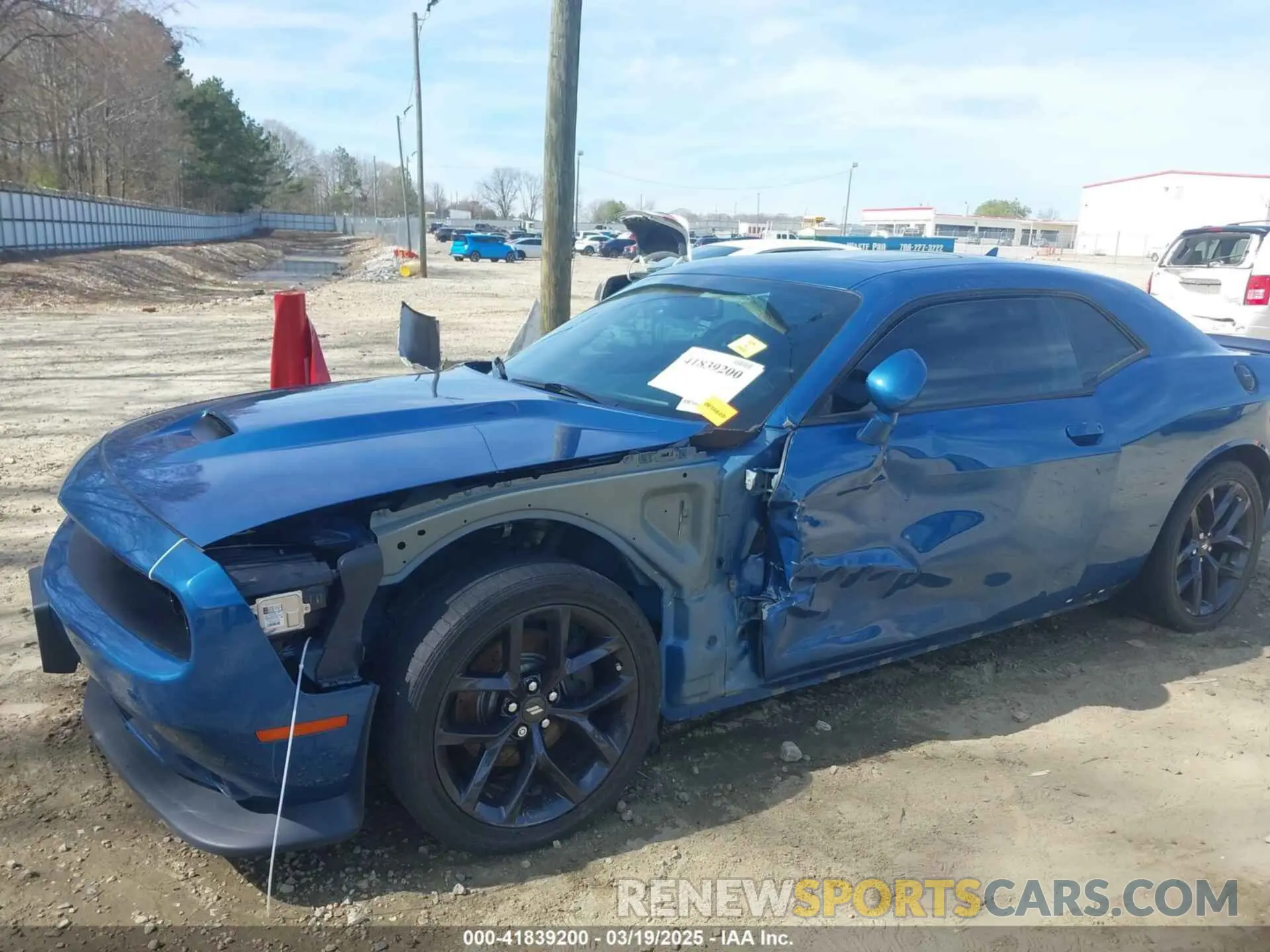 6 Photograph of a damaged car 2C3CDZBT3LH182889 DODGE CHALLENGER 2020