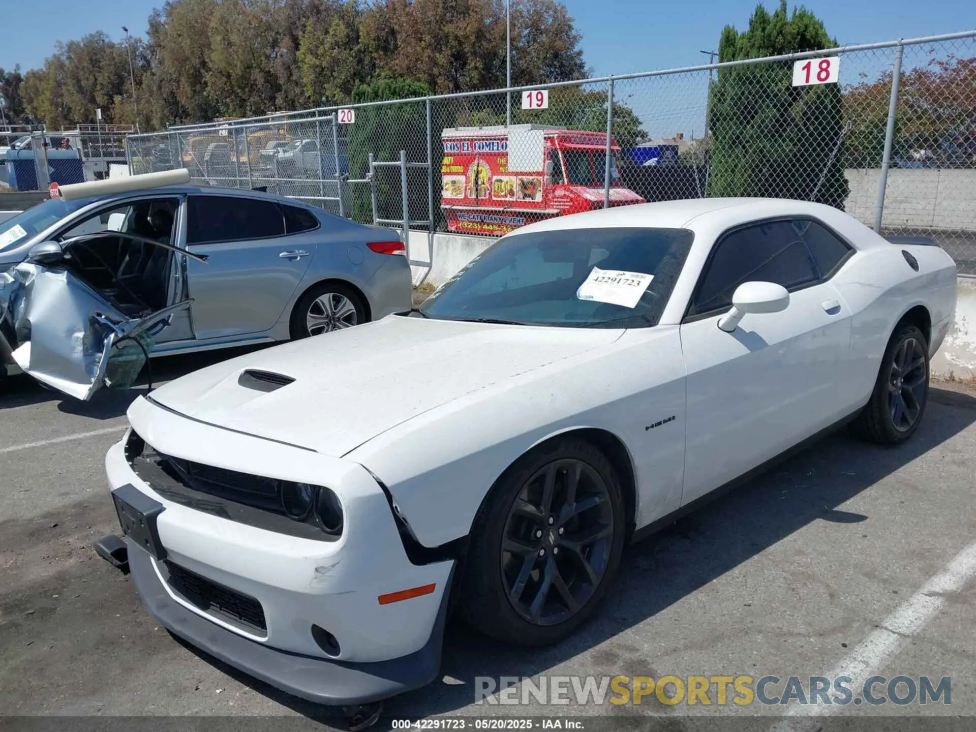2 Photograph of a damaged car 2C3CDZBT3LH225787 DODGE CHALLENGER 2020