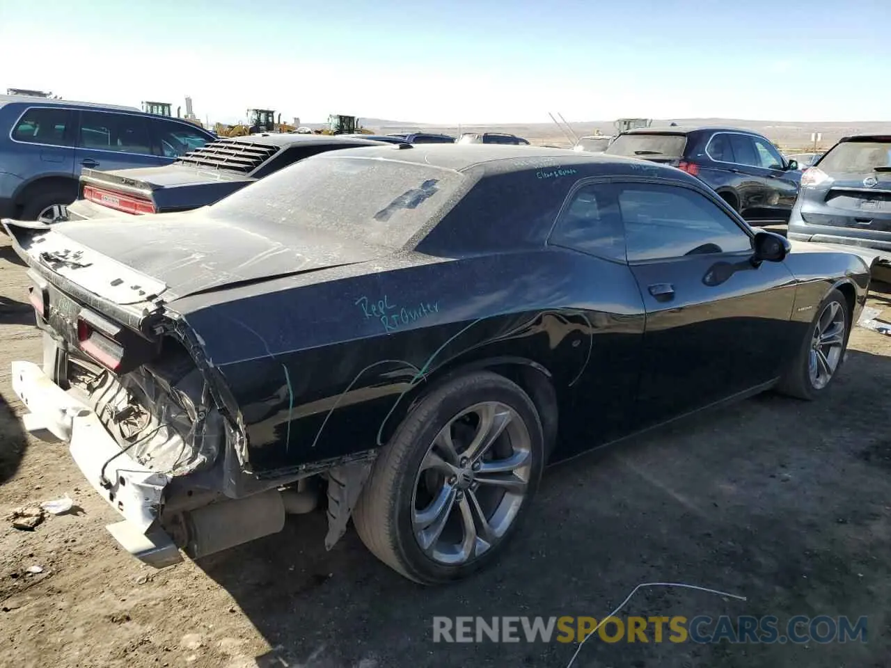 3 Фотография поврежденного автомобиля 2C3CDZBT6LH118426 DODGE CHALLENGER 2020