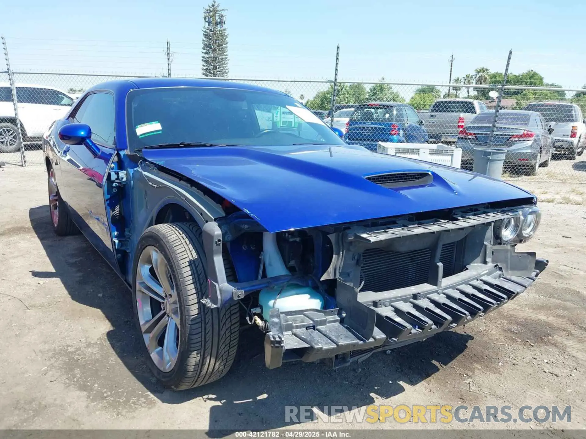 1 Photograph of a damaged car 2C3CDZBT7LH123277 DODGE CHALLENGER 2020