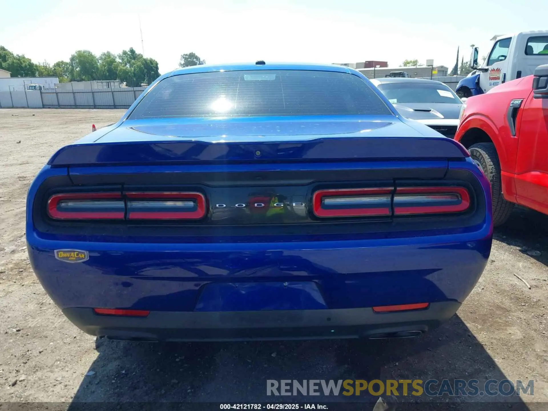 17 Photograph of a damaged car 2C3CDZBT7LH123277 DODGE CHALLENGER 2020