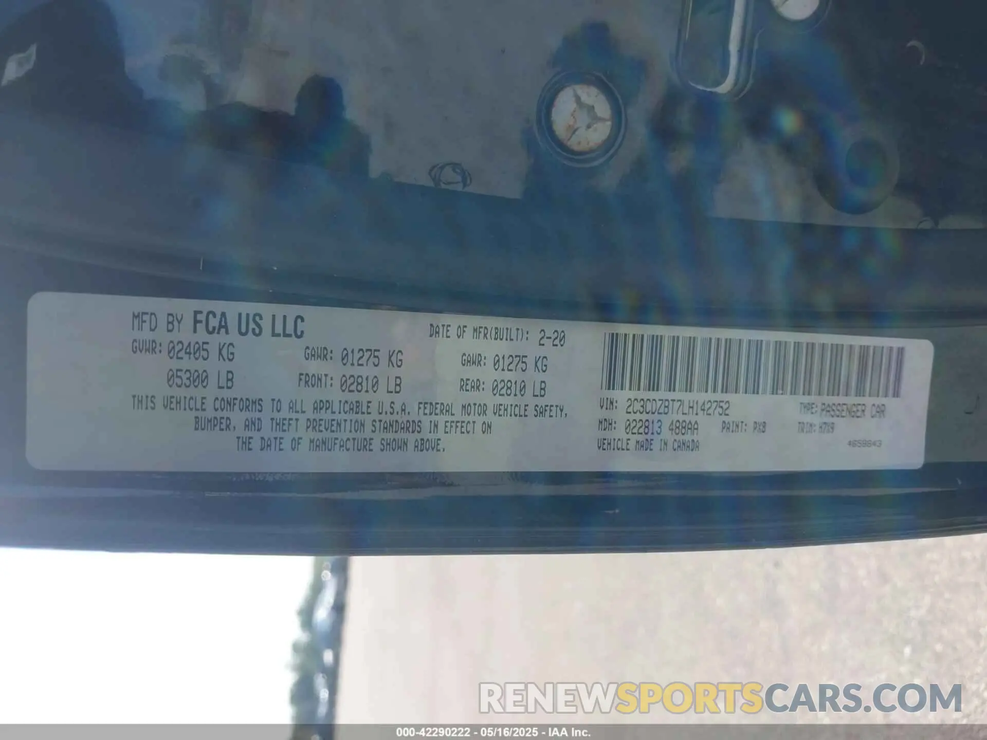 9 Photograph of a damaged car 2C3CDZBT7LH142752 DODGE CHALLENGER 2020