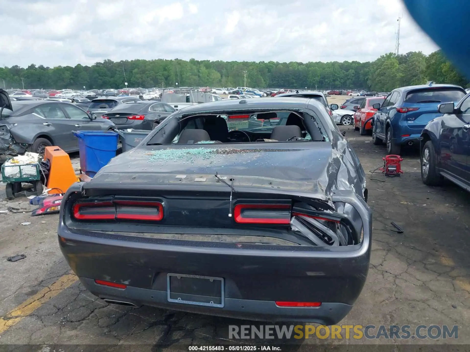 16 Photograph of a damaged car 2C3CDZBT8LH118265 DODGE CHALLENGER 2020