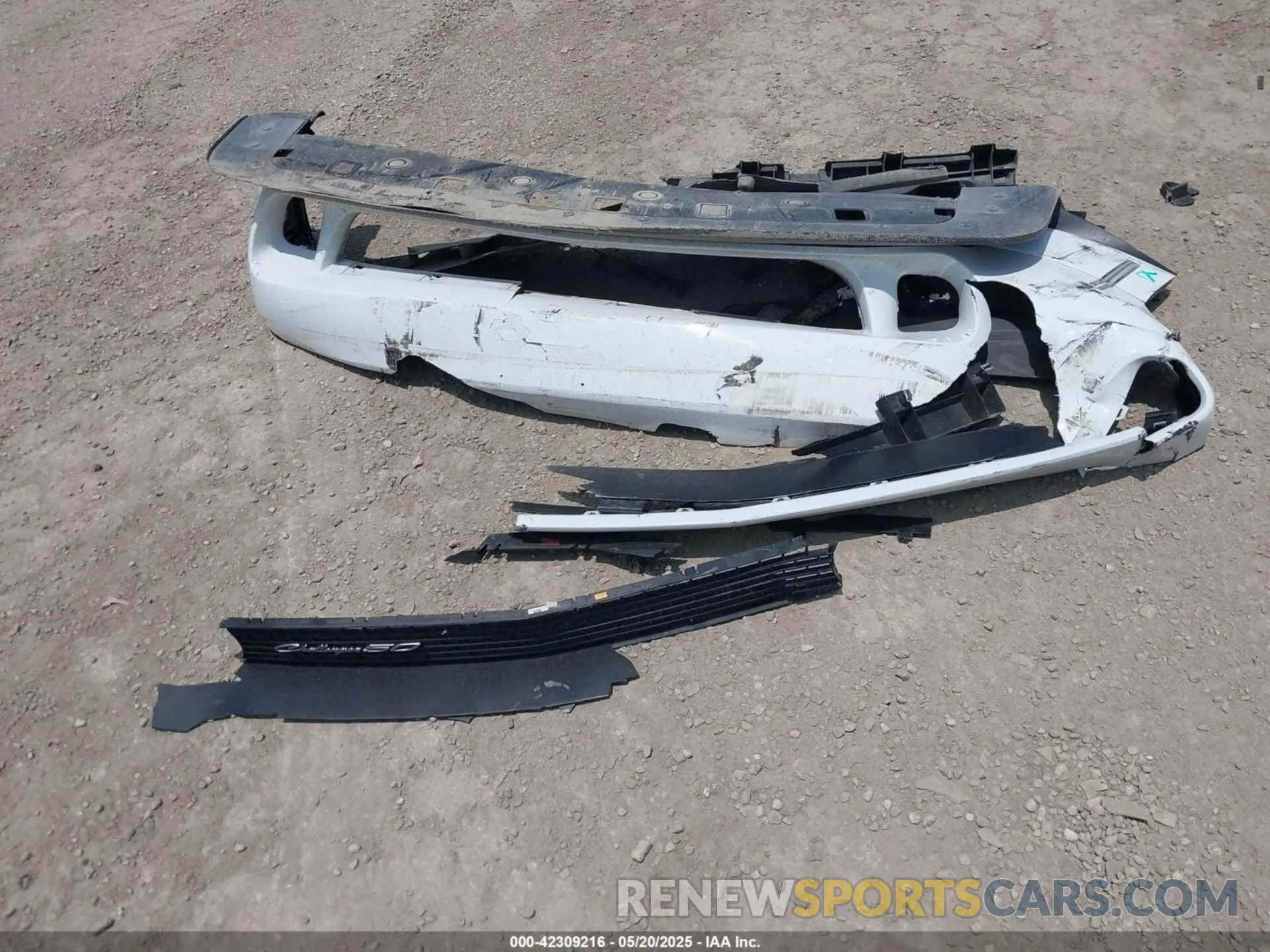 12 Photograph of a damaged car 2C3CDZFJ0LH203724 DODGE CHALLENGER 2020