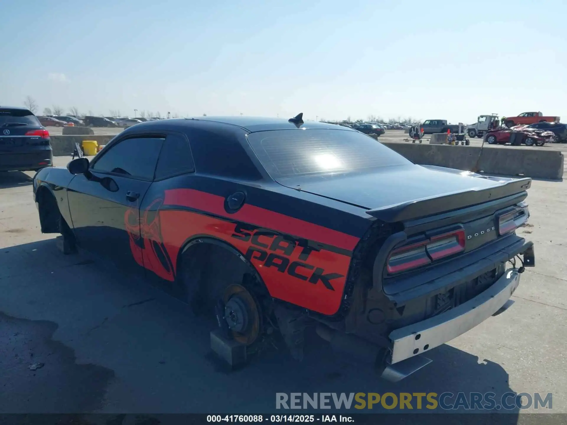 3 Фотография поврежденного автомобиля 2C3CDZFJ0LH236674 DODGE CHALLENGER 2020