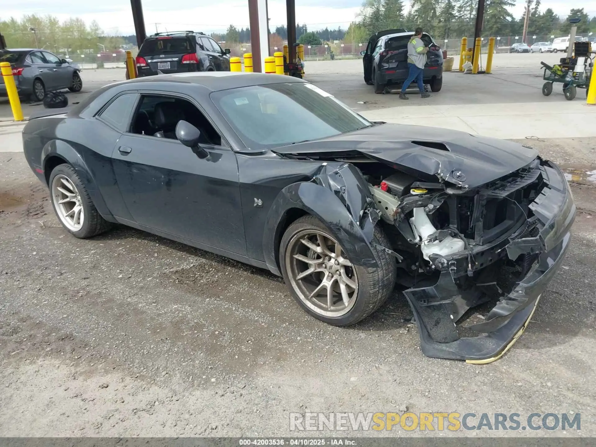 1 Photograph of a damaged car 2C3CDZFJ0LH253796 DODGE CHALLENGER 2020