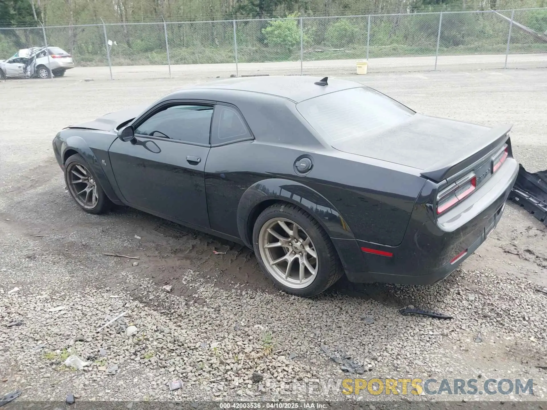 3 Photograph of a damaged car 2C3CDZFJ0LH253796 DODGE CHALLENGER 2020