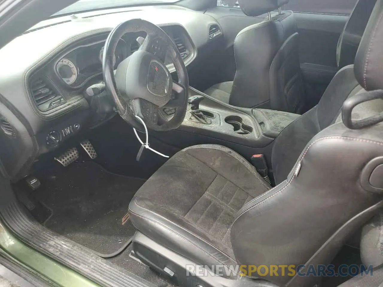 7 Photograph of a damaged car 2C3CDZFJ1LH203411 DODGE CHALLENGER 2020