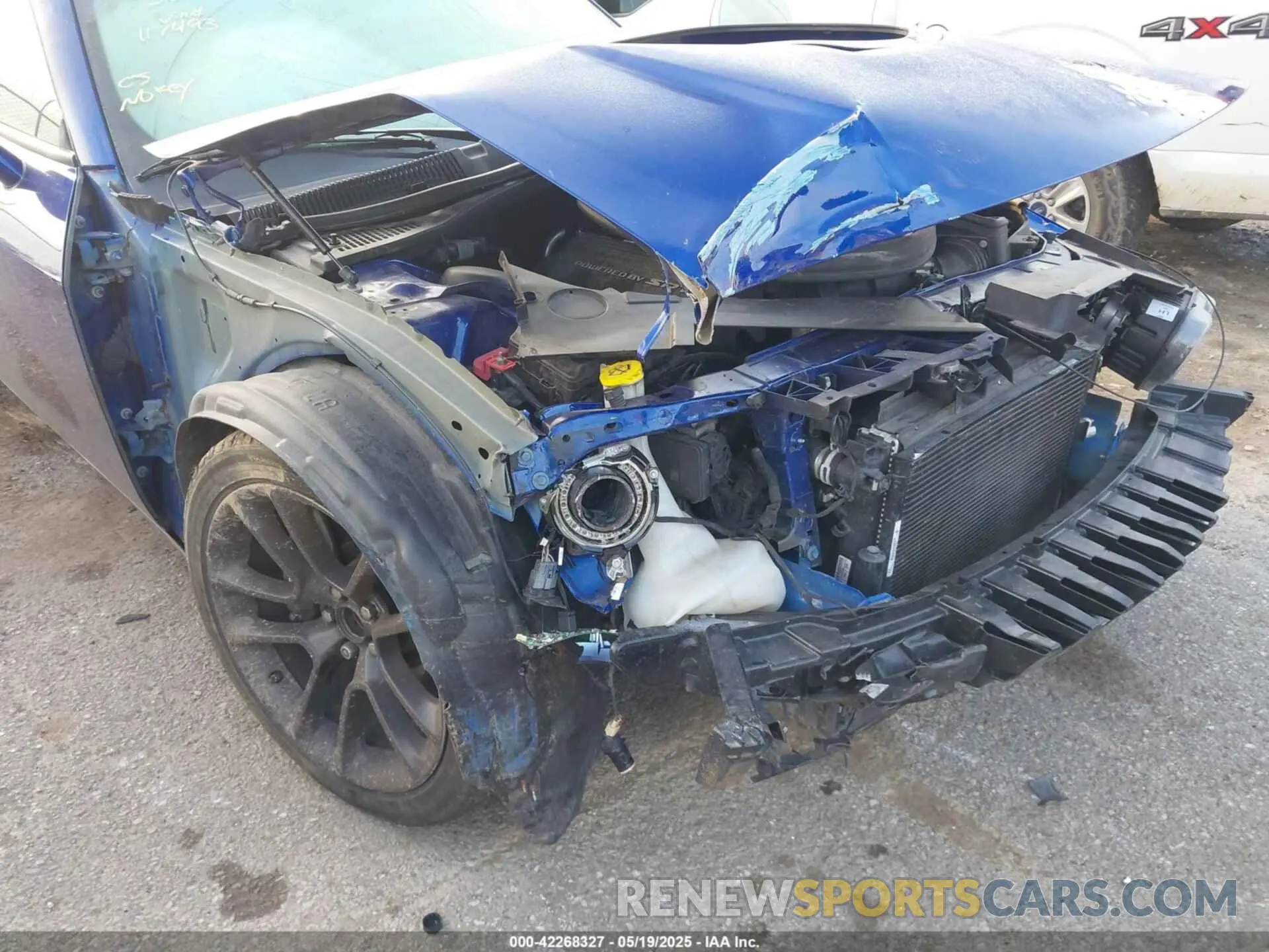 6 Photograph of a damaged car 2C3CDZFJ4LH117493 DODGE CHALLENGER 2020