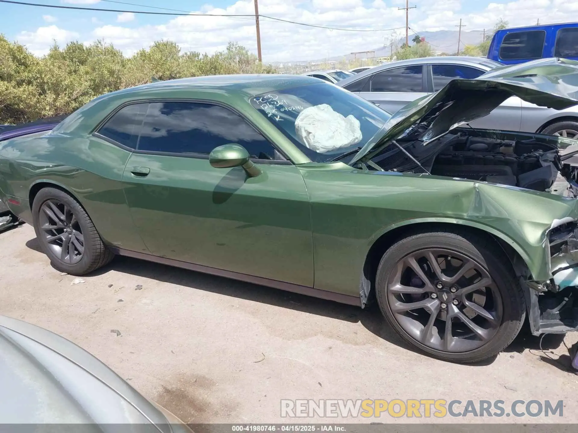 13 Photograph of a damaged car 2C3CDZFJ4LH156844 DODGE CHALLENGER 2020