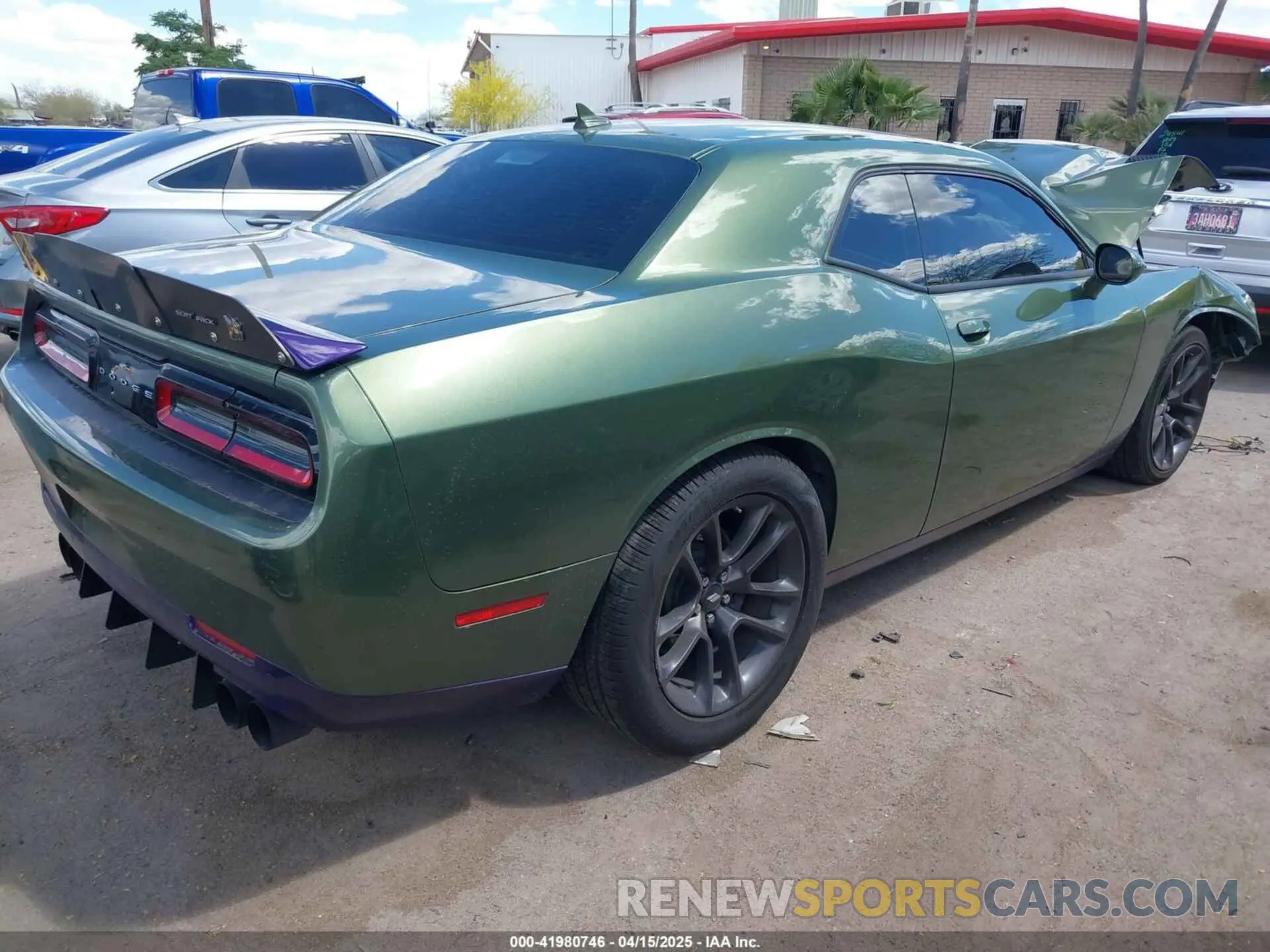 4 Photograph of a damaged car 2C3CDZFJ4LH156844 DODGE CHALLENGER 2020