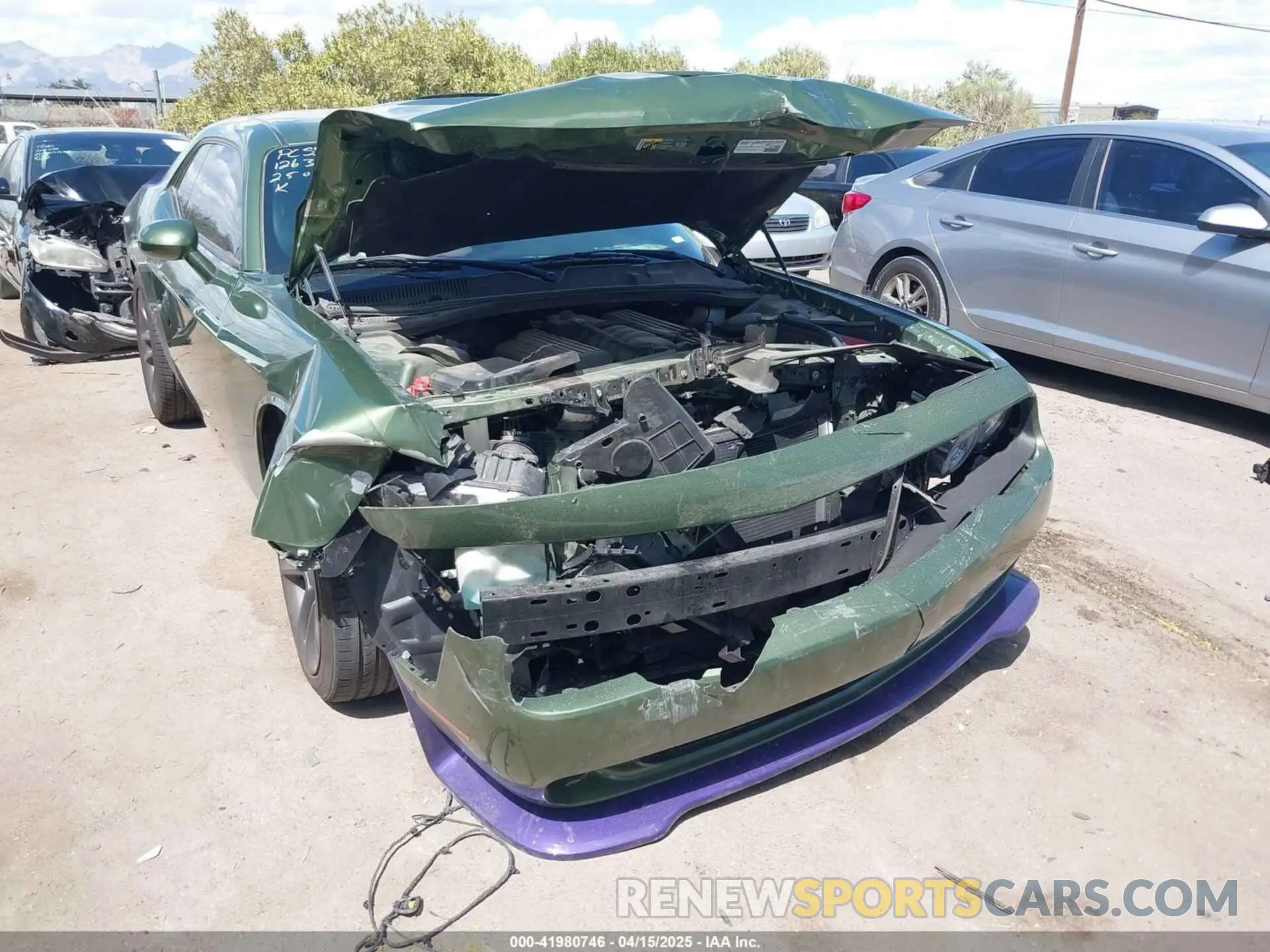 6 Photograph of a damaged car 2C3CDZFJ4LH156844 DODGE CHALLENGER 2020