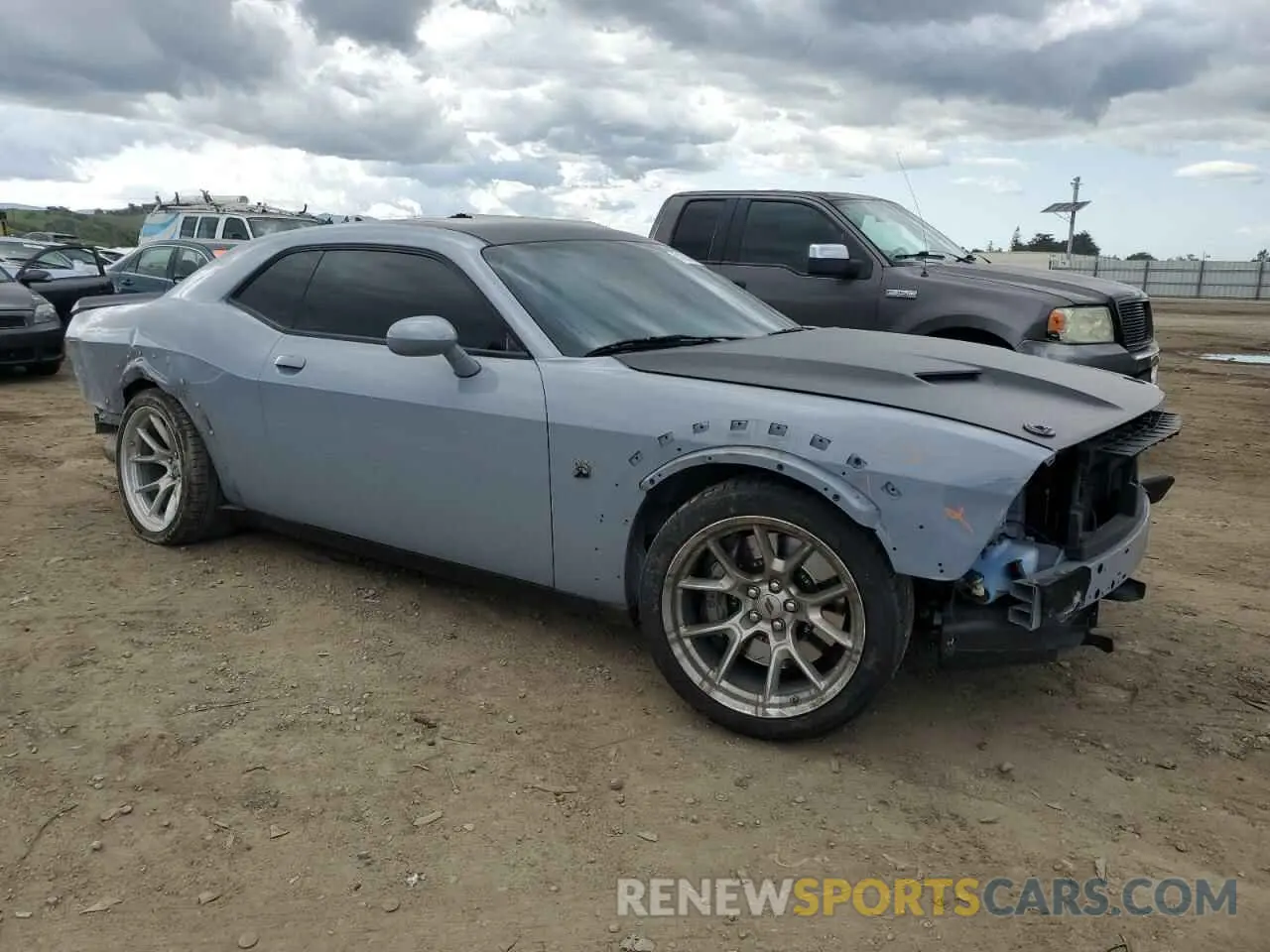4 Фотография поврежденного автомобиля 2C3CDZFJ4LH240324 DODGE CHALLENGER 2020