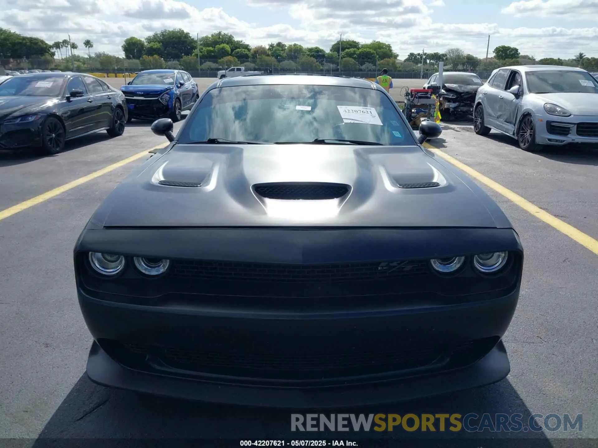 12 Photograph of a damaged car 2C3CDZFJ5LH103926 DODGE CHALLENGER 2020