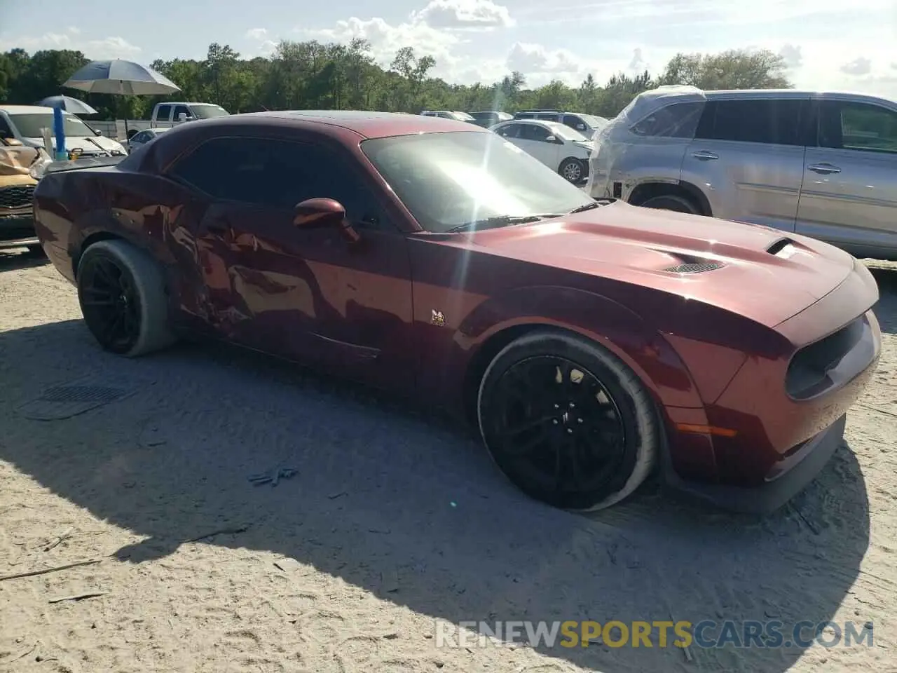 4 Photograph of a damaged car 2C3CDZFJ5LH205923 DODGE CHALLENGER 2020