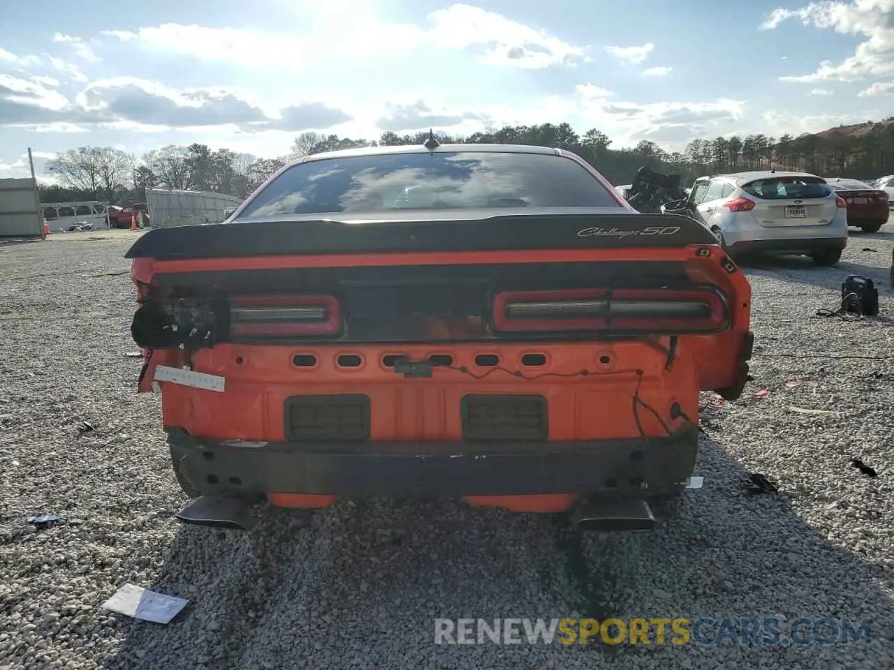 6 Photograph of a damaged car 2C3CDZFJ6LH156778 DODGE CHALLENGER 2020