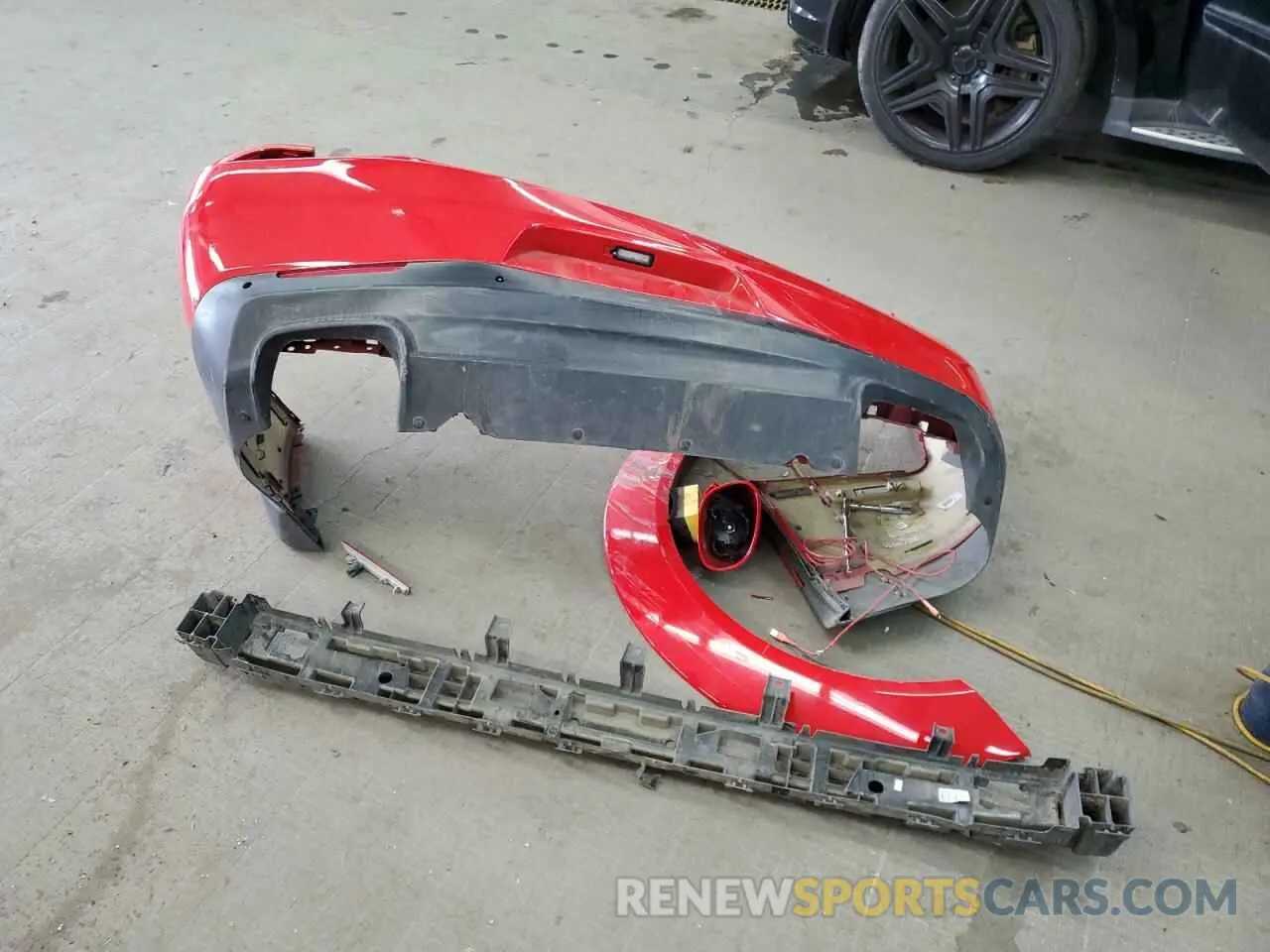 12 Photograph of a damaged car 2C3CDZFJ8LH121157 DODGE CHALLENGER 2020
