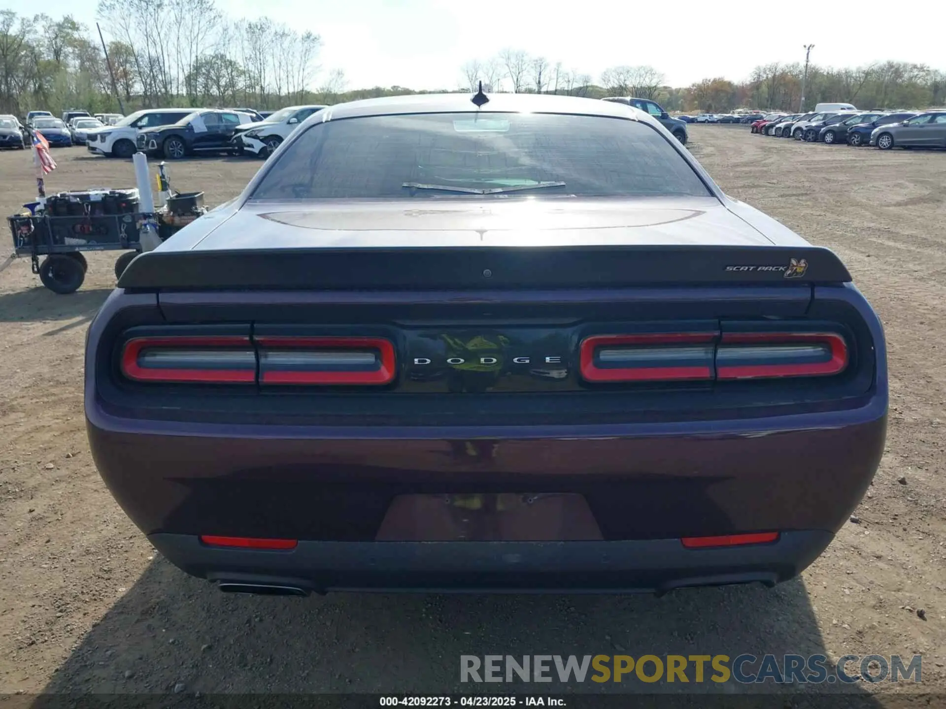 16 Photograph of a damaged car 2C3CDZFJ8LH222764 DODGE CHALLENGER 2020