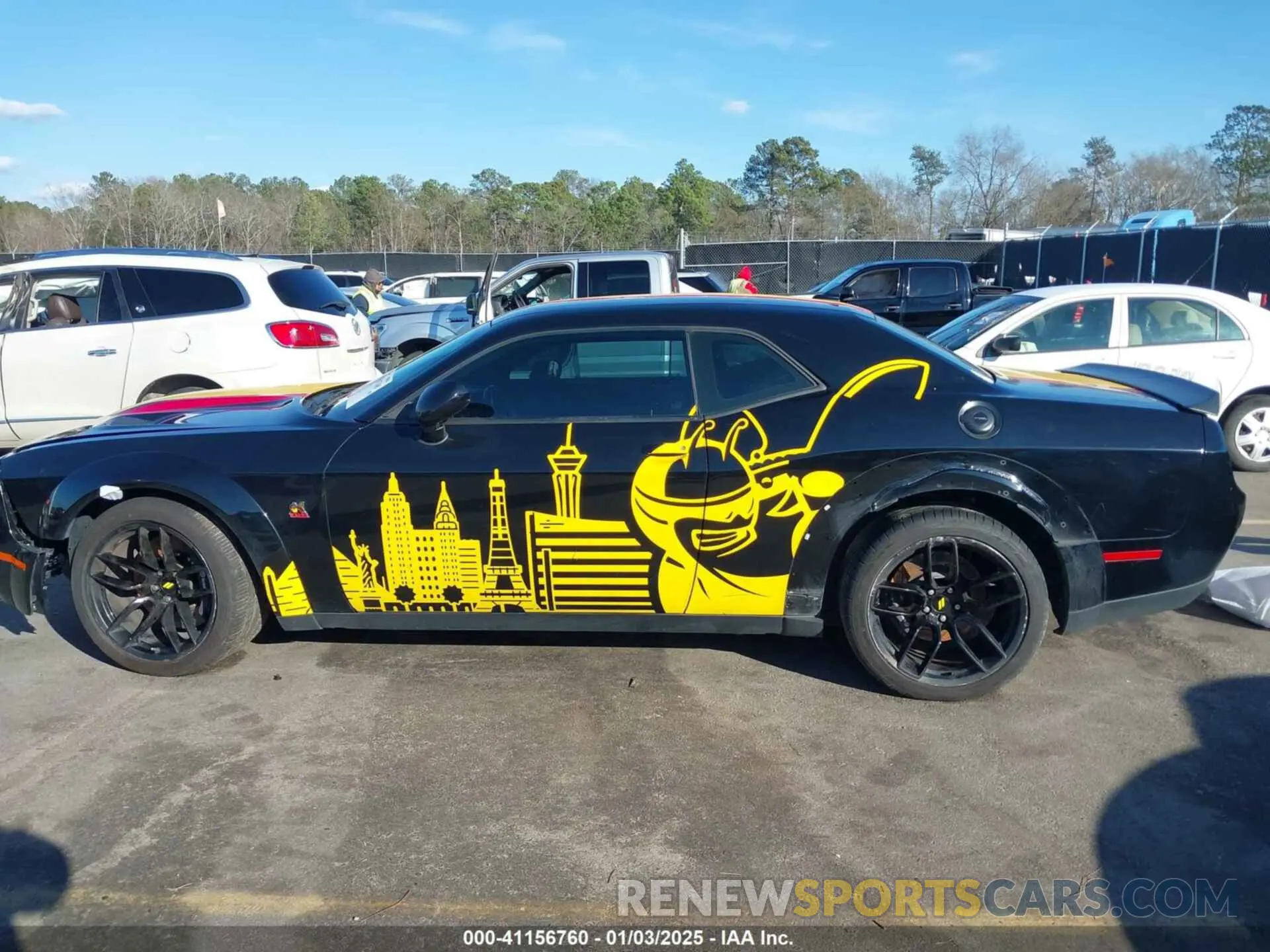 15 Photograph of a damaged car 2C3CDZFJ9LH236091 DODGE CHALLENGER 2020