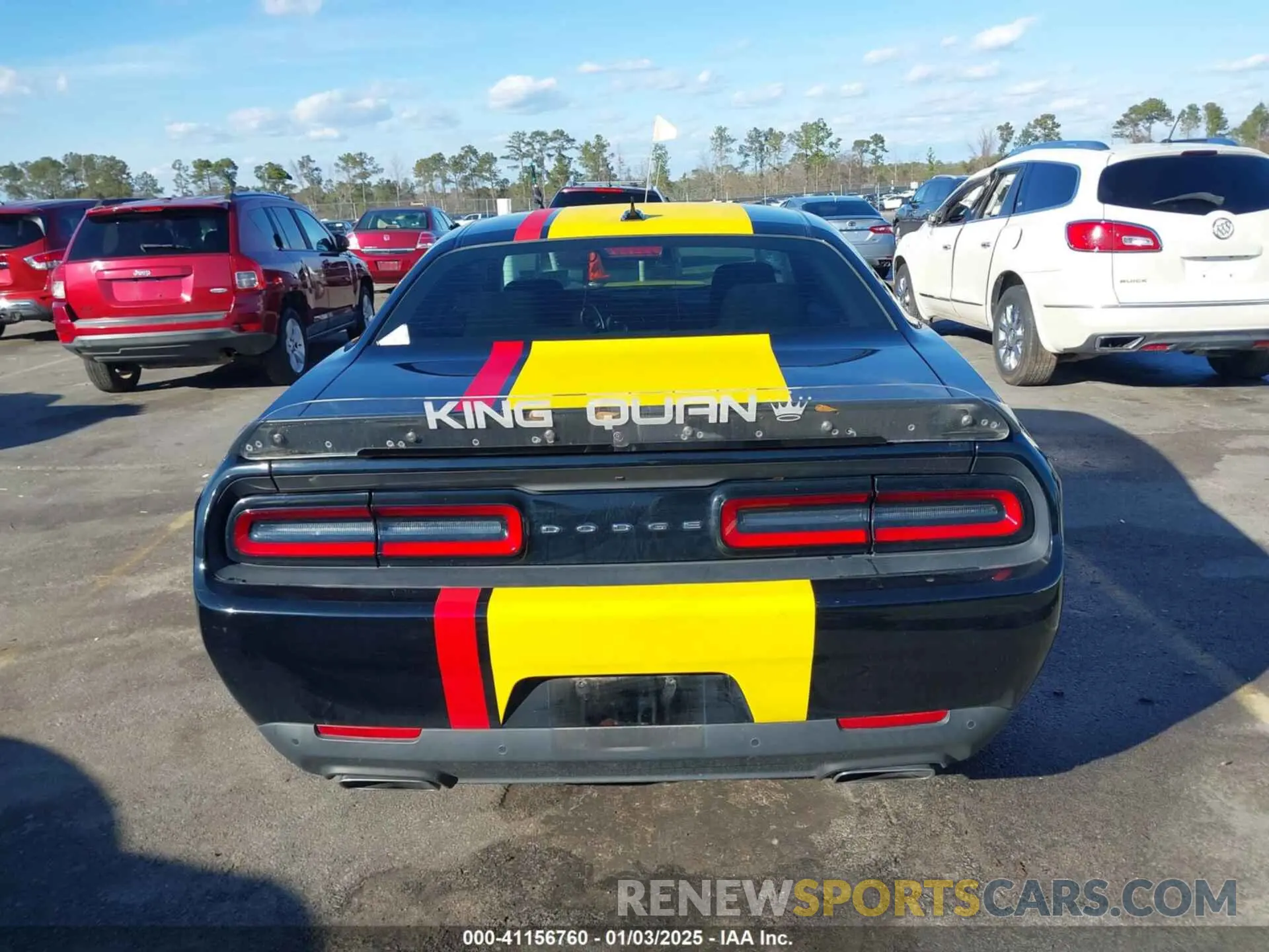 17 Photograph of a damaged car 2C3CDZFJ9LH236091 DODGE CHALLENGER 2020