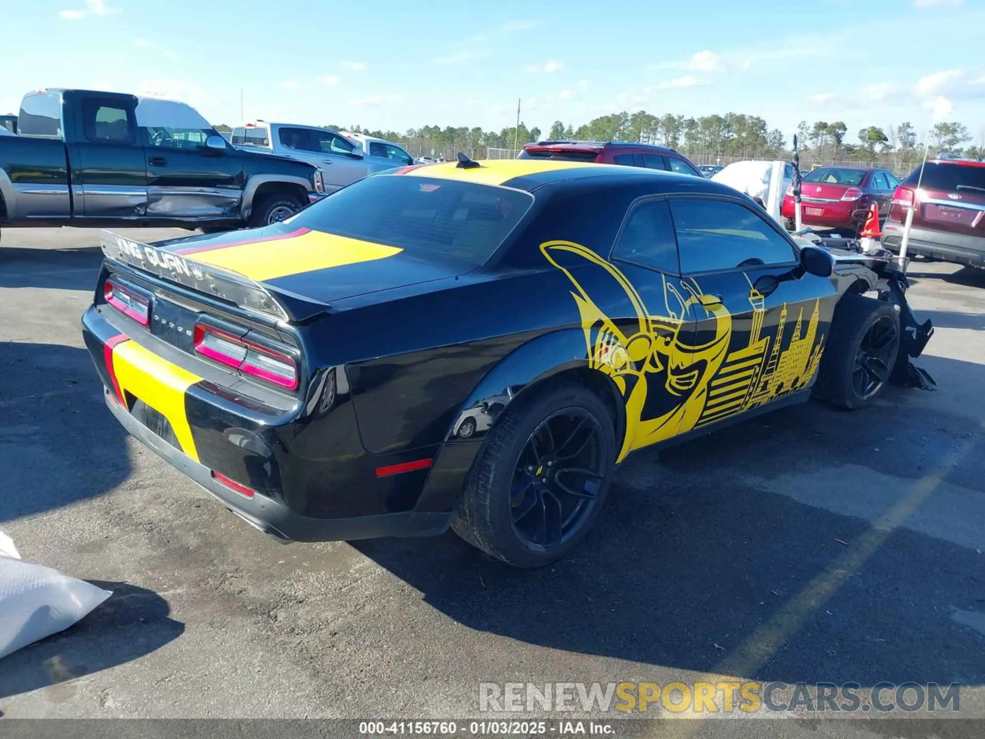 4 Photograph of a damaged car 2C3CDZFJ9LH236091 DODGE CHALLENGER 2020