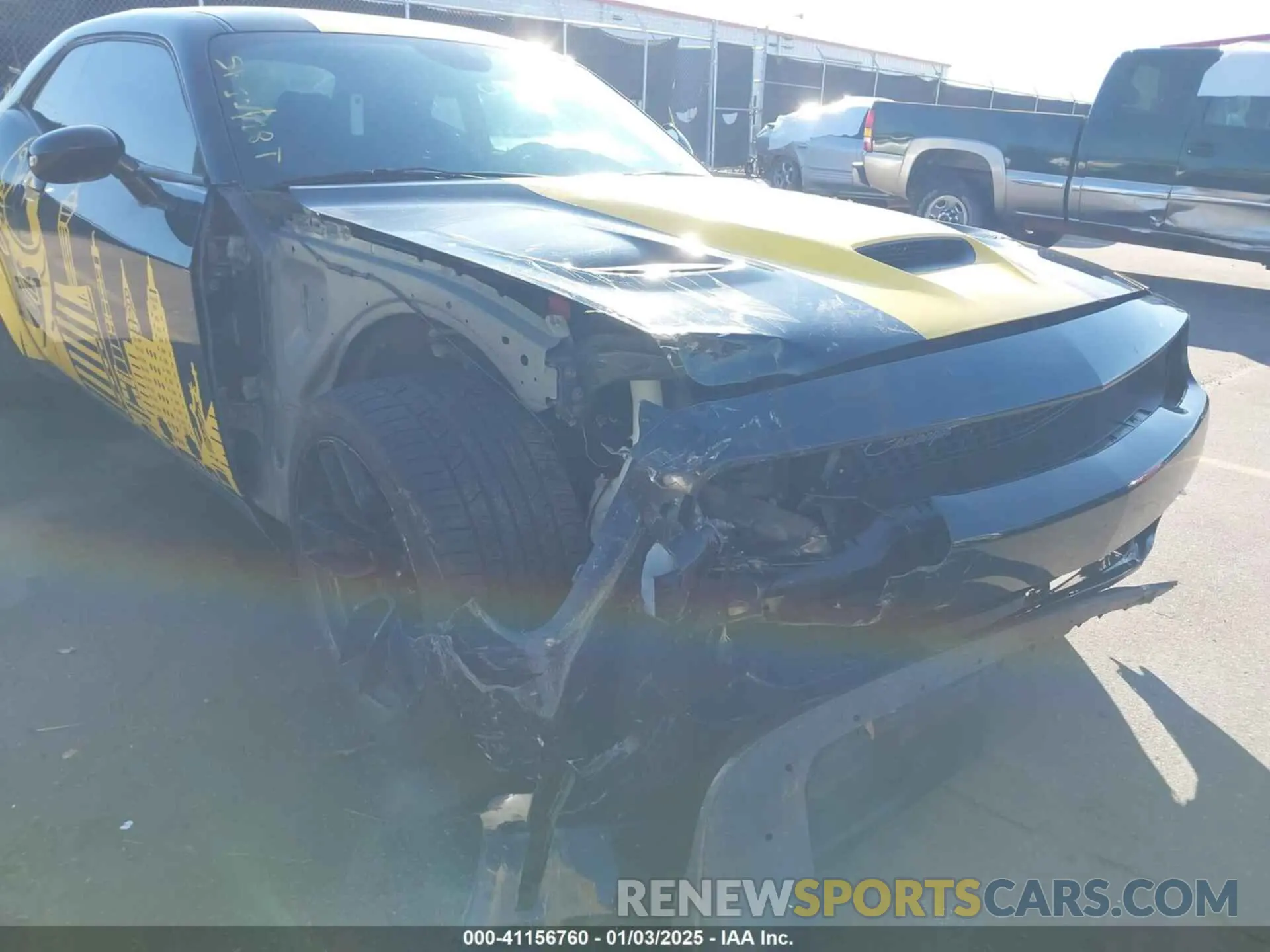 6 Photograph of a damaged car 2C3CDZFJ9LH236091 DODGE CHALLENGER 2020