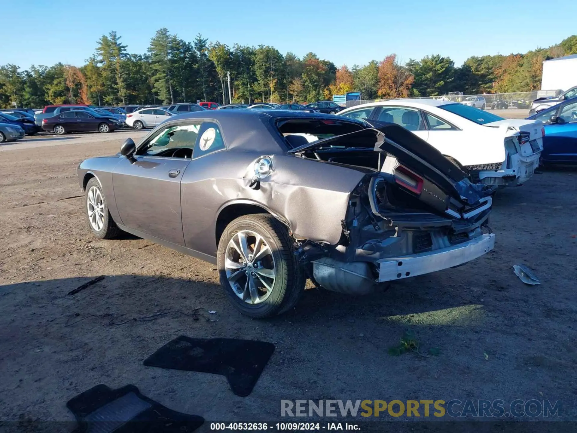 3 Photograph of a damaged car 2C3CDZGG0LH146718 DODGE CHALLENGER 2020
