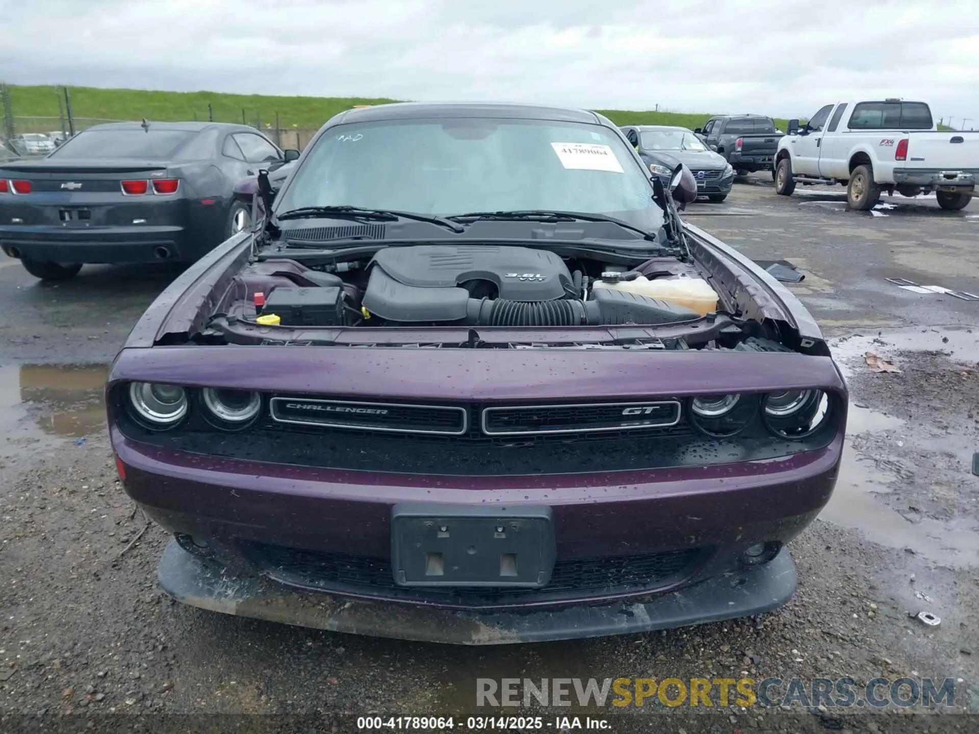 11 Photograph of a damaged car 2C3CDZJG5LH236715 DODGE CHALLENGER 2020