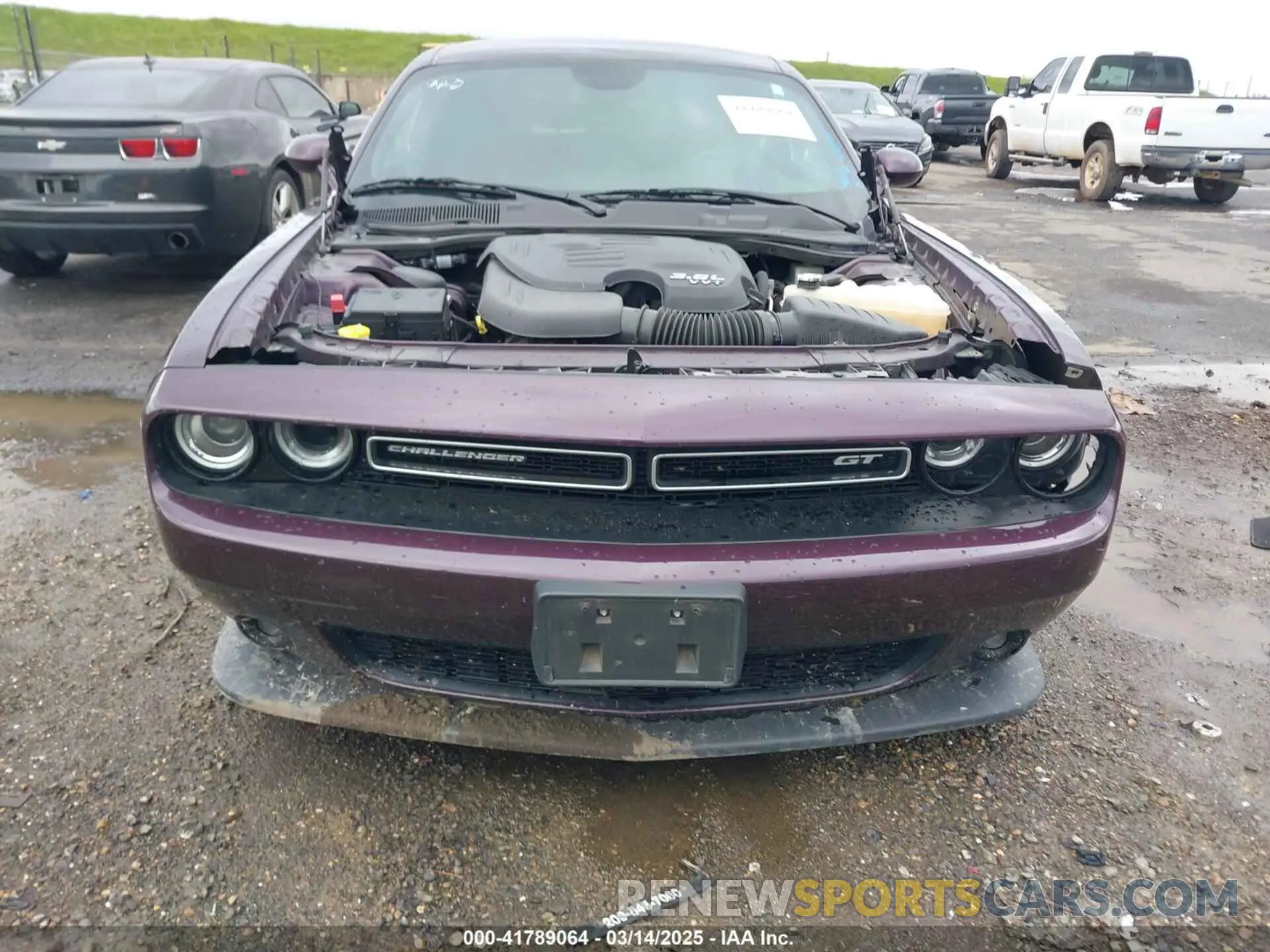 6 Photograph of a damaged car 2C3CDZJG5LH236715 DODGE CHALLENGER 2020