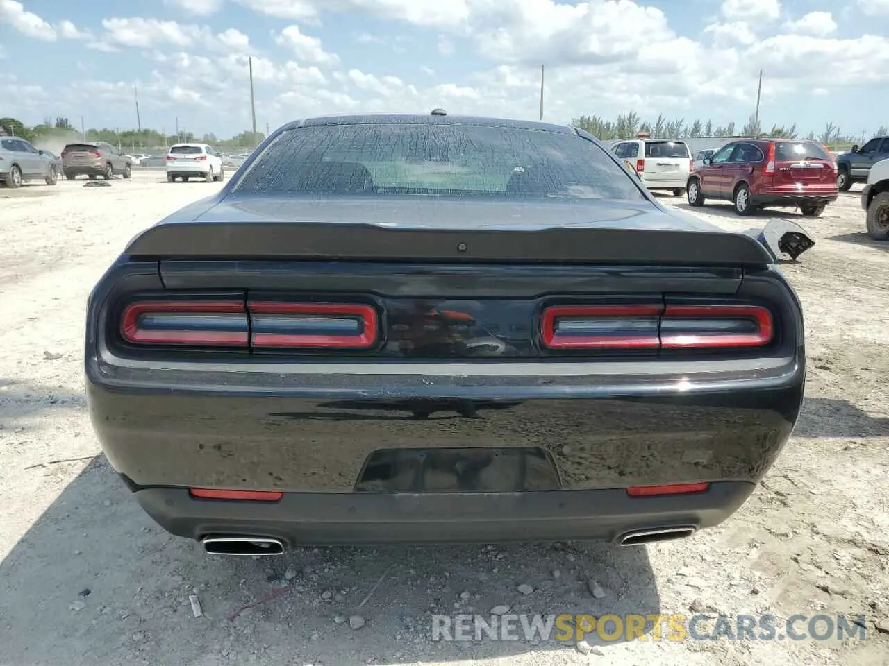 6 Photograph of a damaged car 2C3CDZJG6LH235654 DODGE CHALLENGER 2020