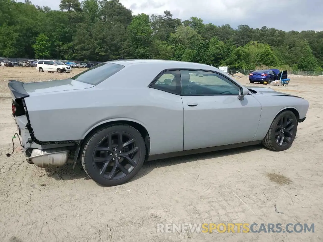 3 Photograph of a damaged car 2C3CDZJG8LH230679 DODGE CHALLENGER 2020