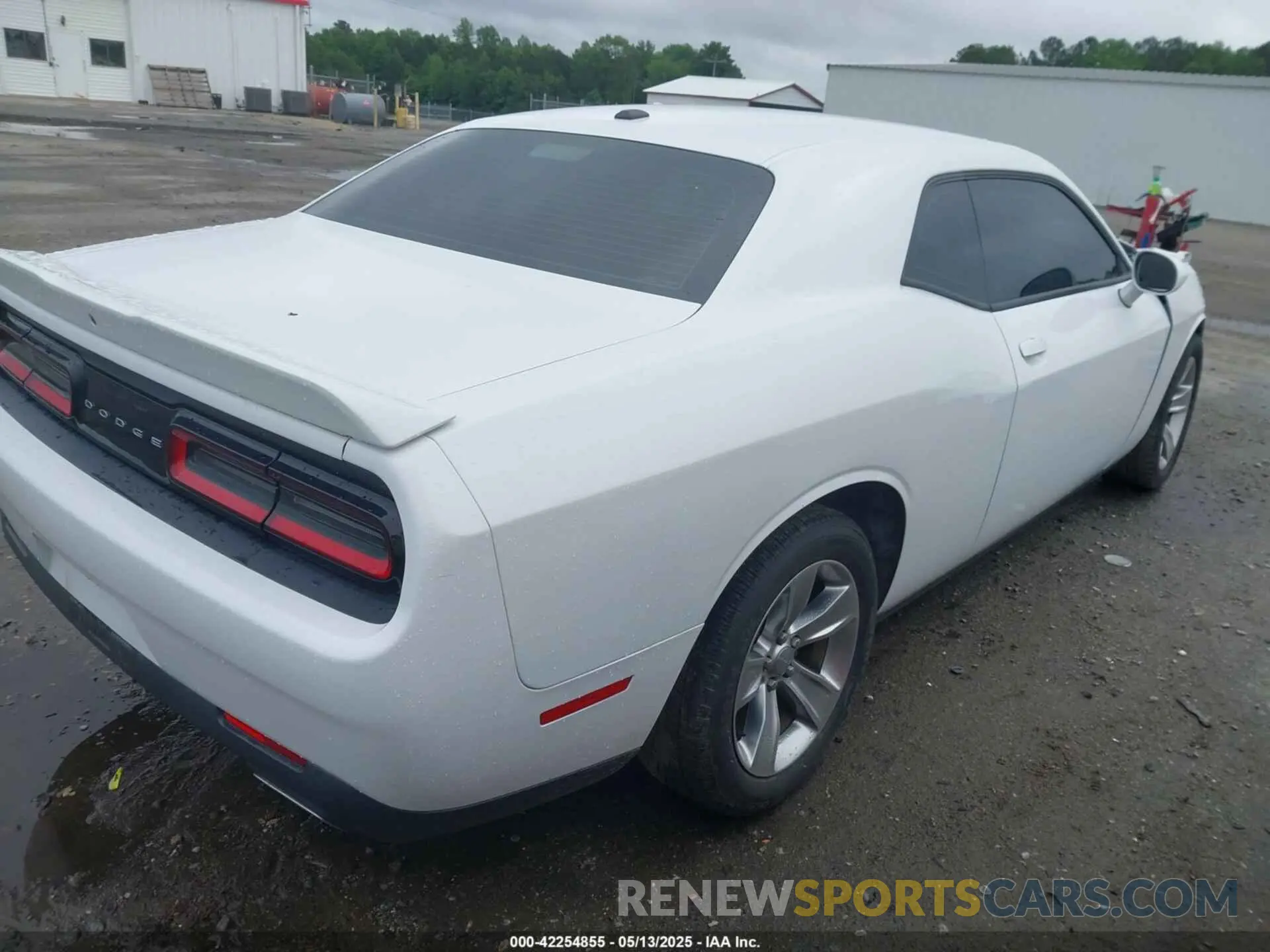 4 Photograph of a damaged car 2C3CDZAG0MH542478 DODGE CHALLENGER 2021