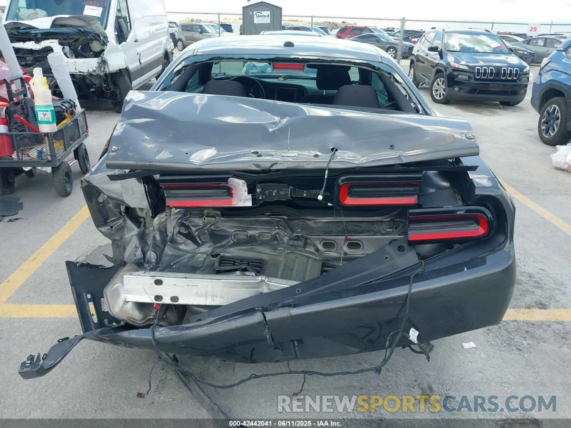 17 Photograph of a damaged car 2C3CDZAG2MH627290 DODGE CHALLENGER 2021