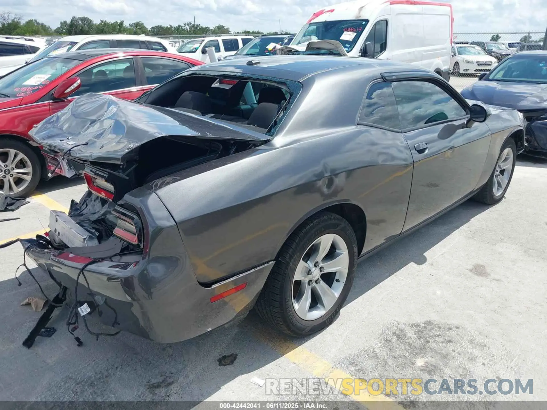18 Photograph of a damaged car 2C3CDZAG2MH627290 DODGE CHALLENGER 2021