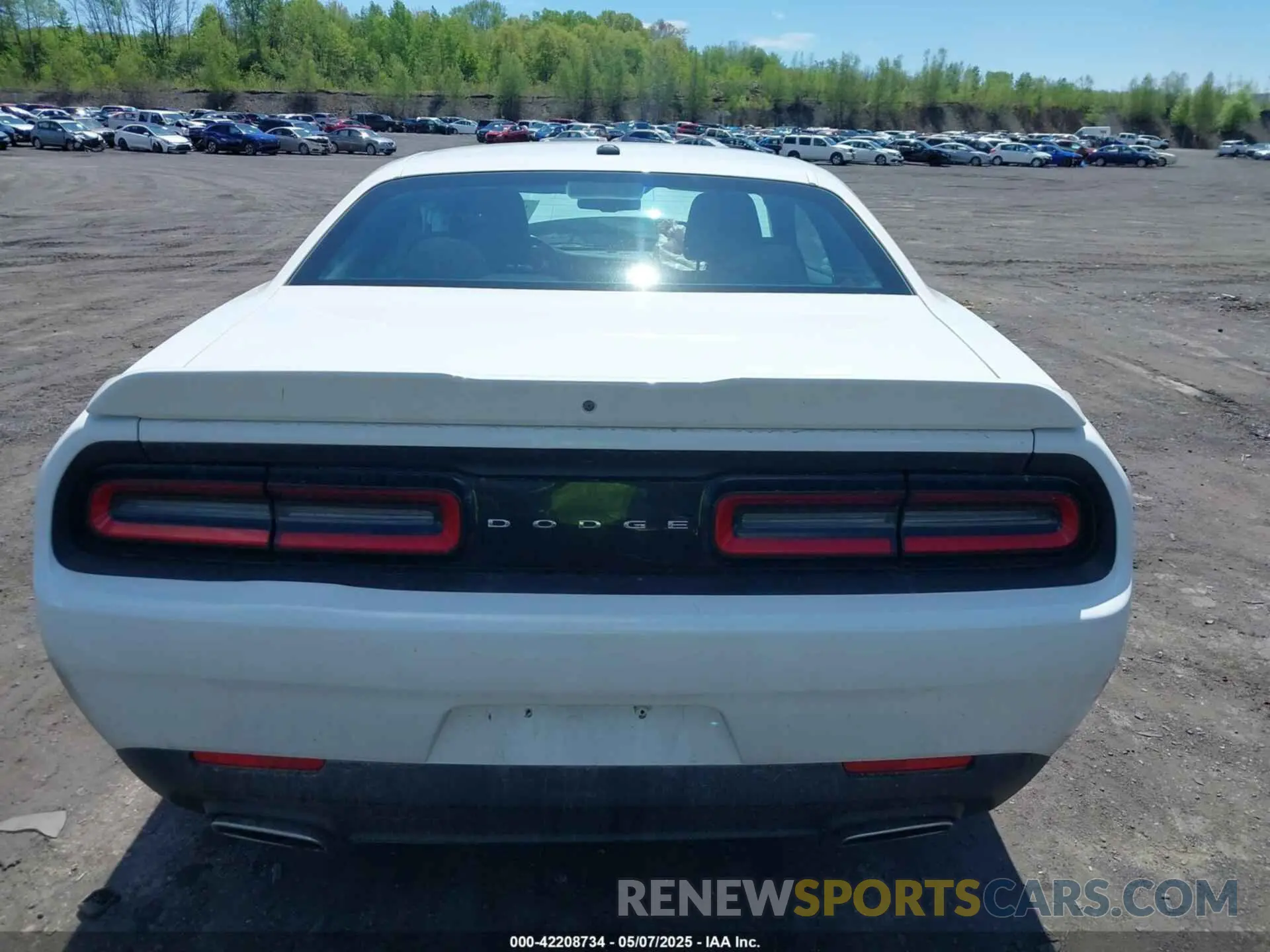 16 Photograph of a damaged car 2C3CDZAG6MH547135 DODGE CHALLENGER 2021