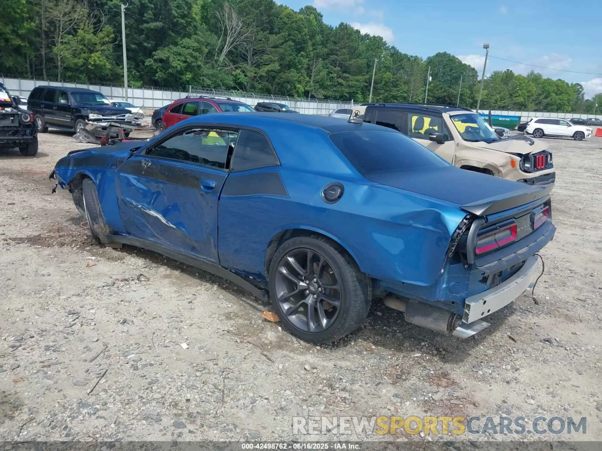3 Photograph of a damaged car 2C3CDZBT0MH510707 DODGE CHALLENGER 2021