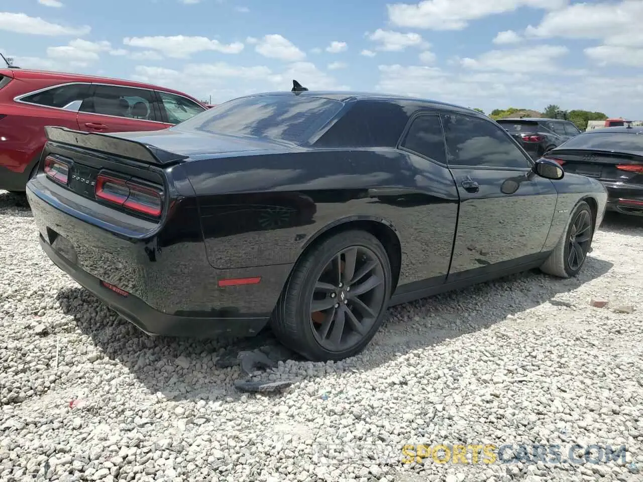3 Фотография поврежденного автомобиля 2C3CDZBT0MH572432 DODGE CHALLENGER 2021