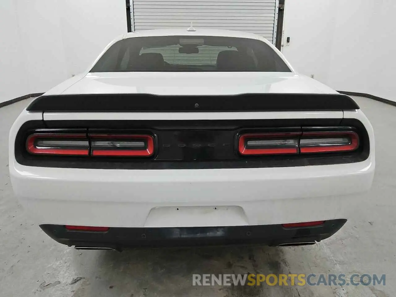 6 Photograph of a damaged car 2C3CDZBT0MH607180 DODGE CHALLENGER 2021