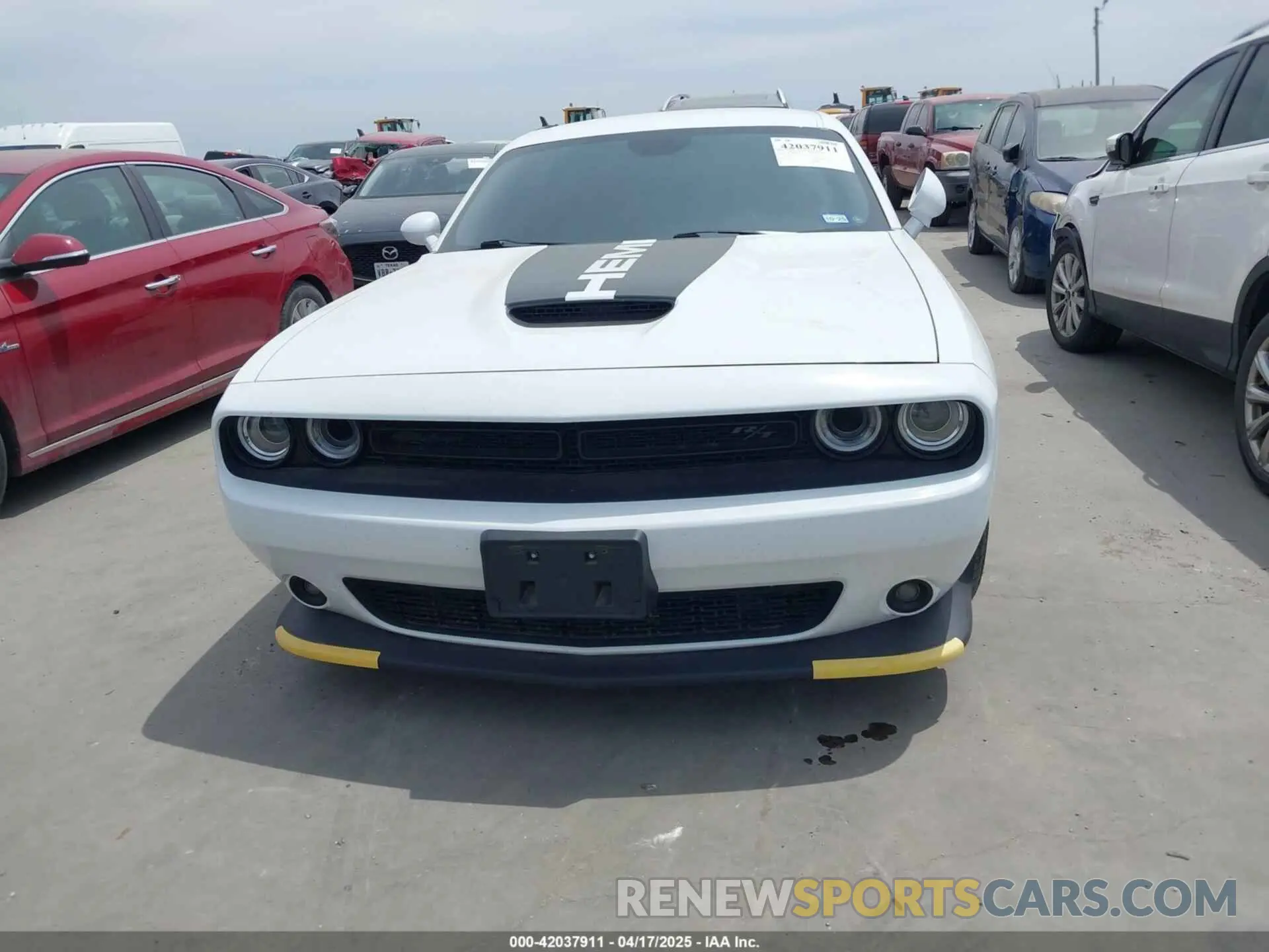12 Photograph of a damaged car 2C3CDZBT7MH506427 DODGE CHALLENGER 2021