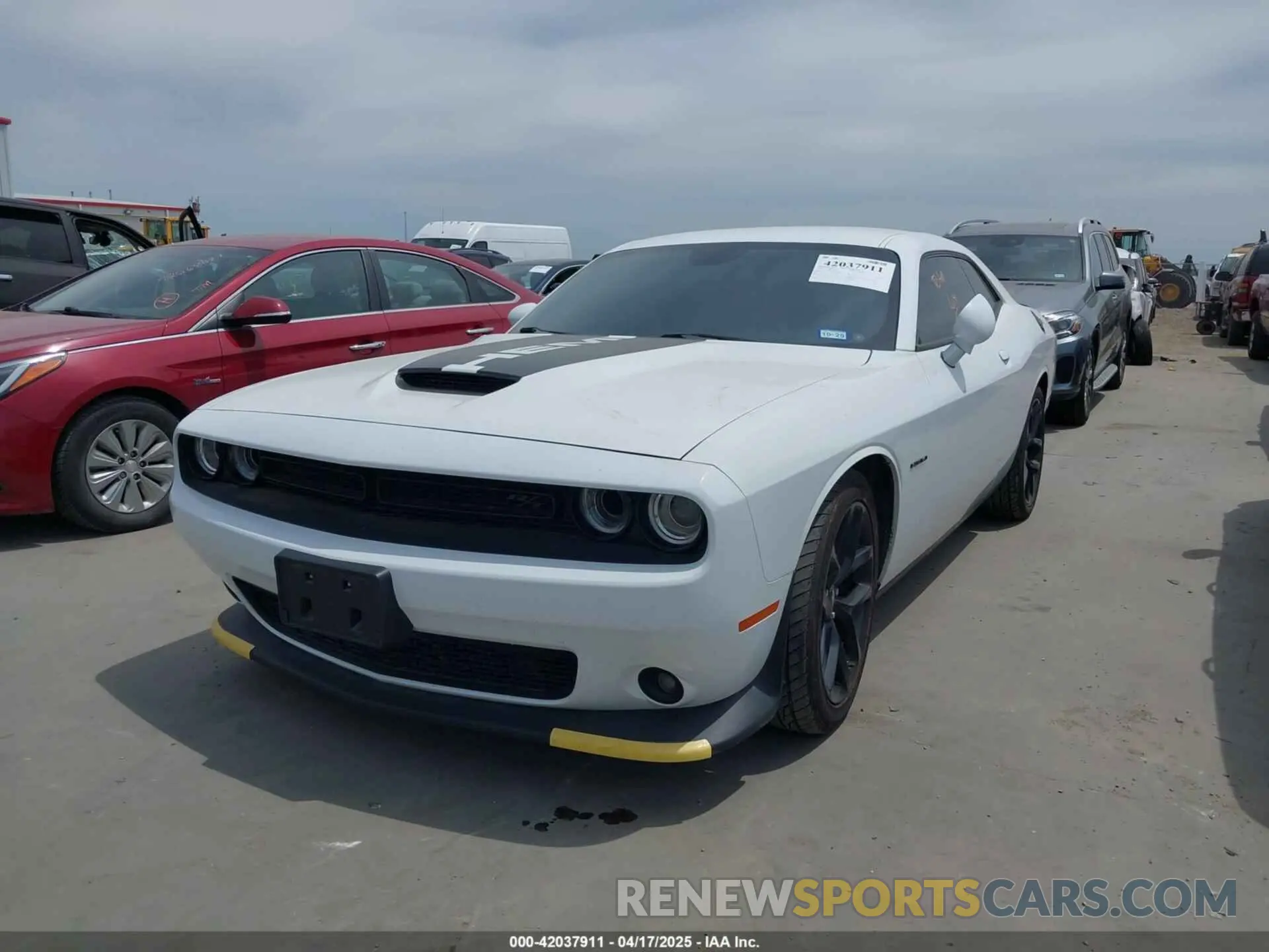 2 Photograph of a damaged car 2C3CDZBT7MH506427 DODGE CHALLENGER 2021