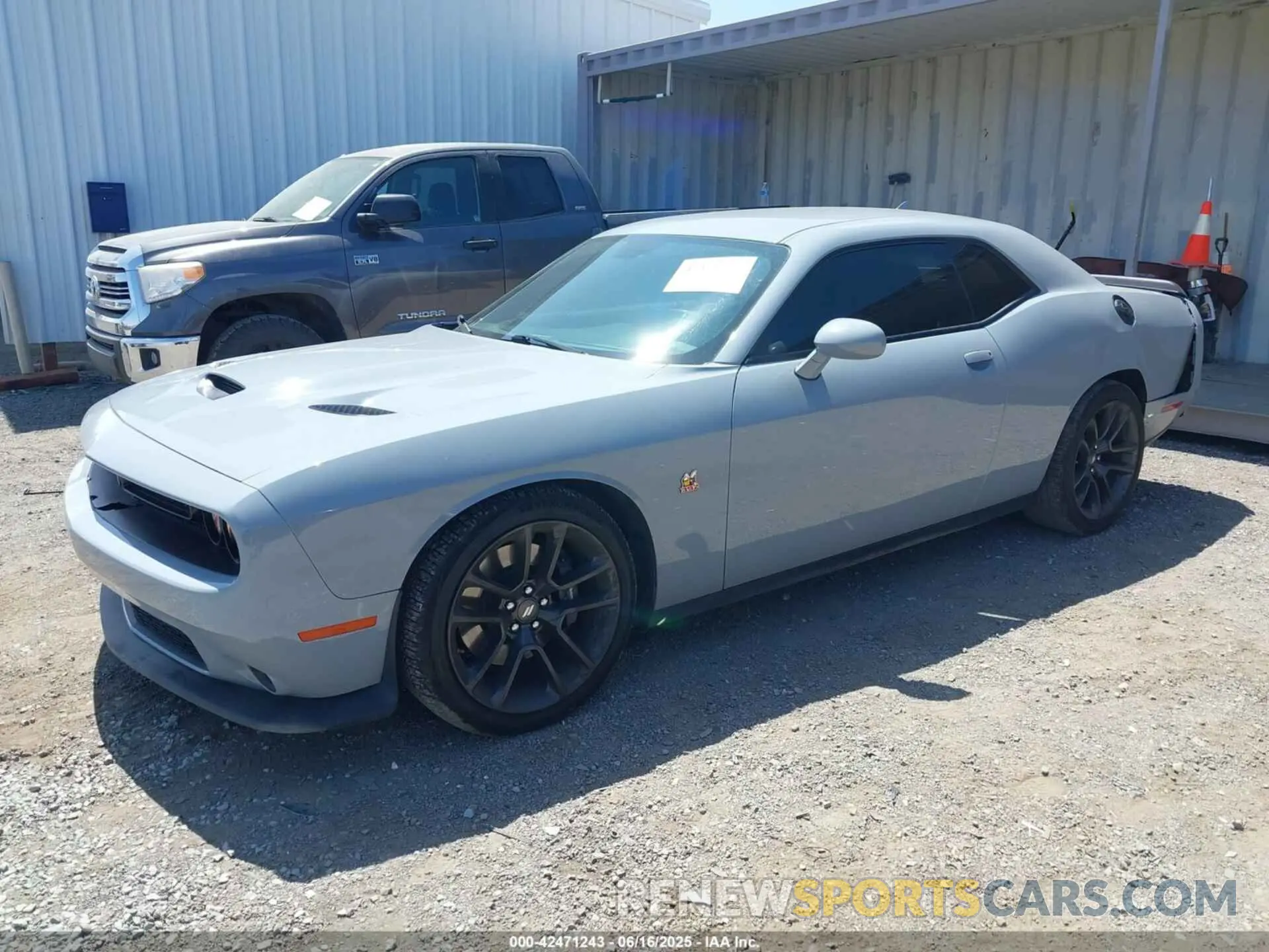 2 Photograph of a damaged car 2C3CDZFJ0MH627616 DODGE CHALLENGER 2021