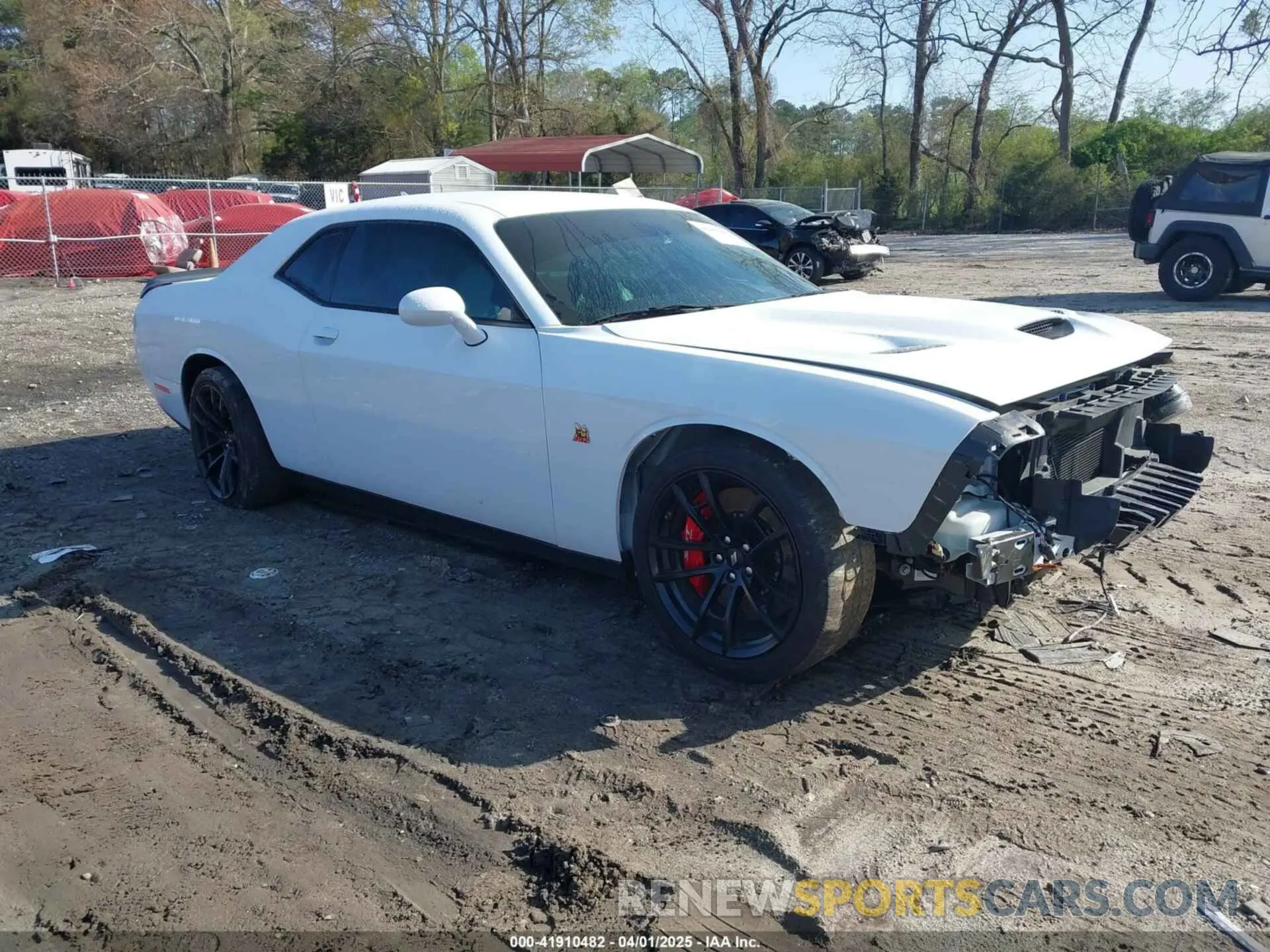 1 Photograph of a damaged car 2C3CDZFJ0MH646070 DODGE CHALLENGER 2021