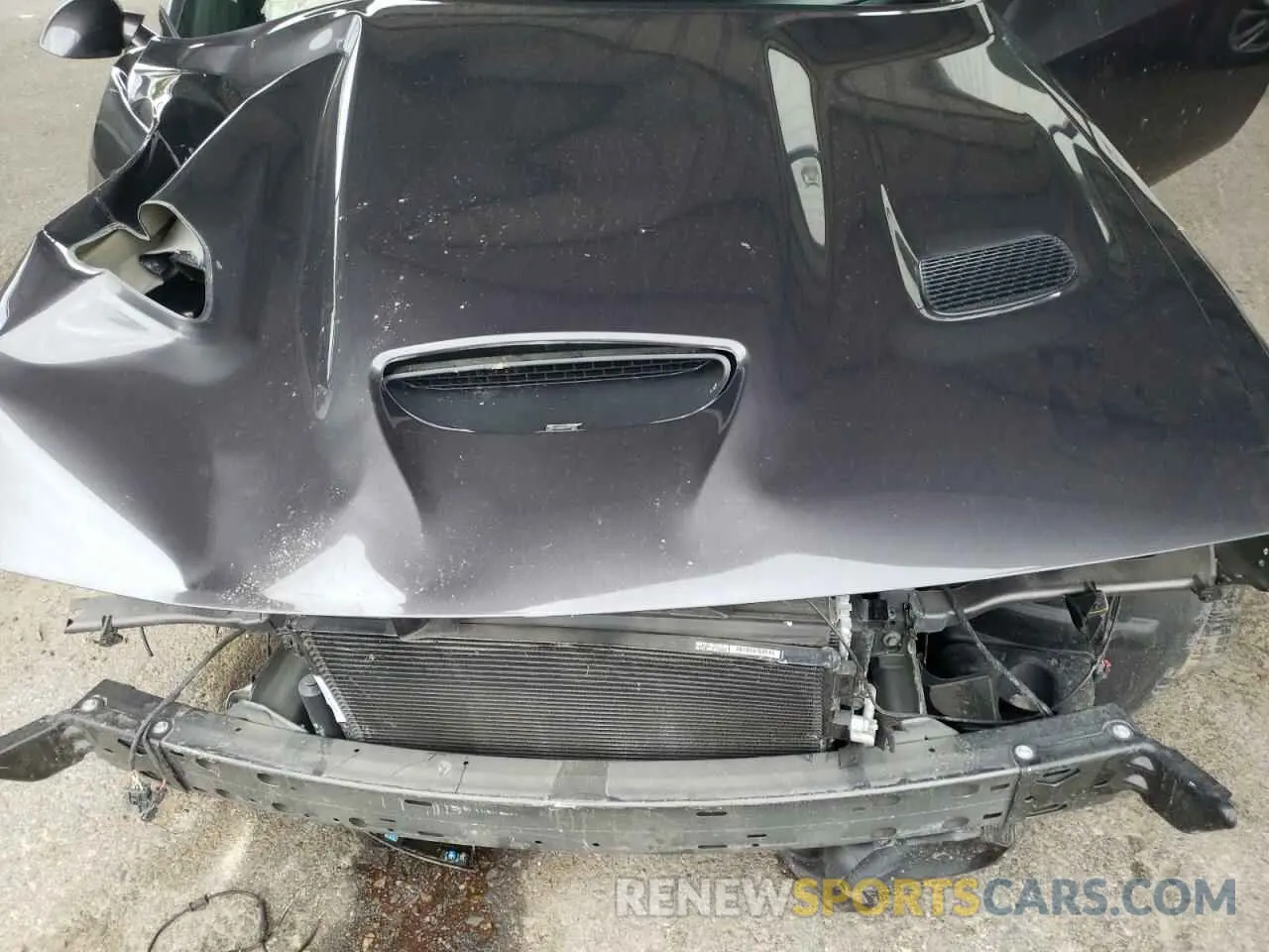 13 Photograph of a damaged car 2C3CDZFJ1MH568463 DODGE CHALLENGER 2021