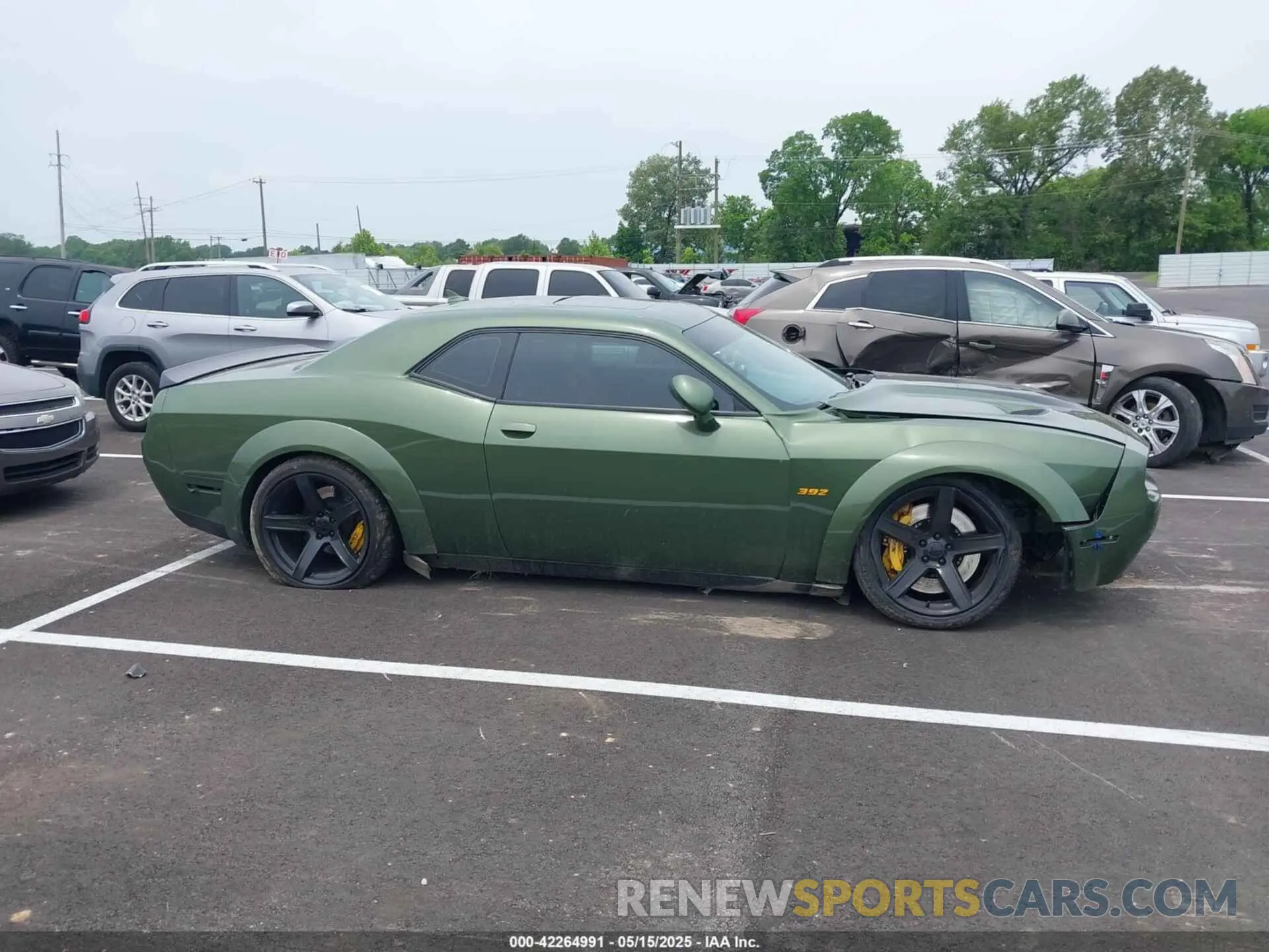 13 Photograph of a damaged car 2C3CDZFJ2MH559741 DODGE CHALLENGER 2021