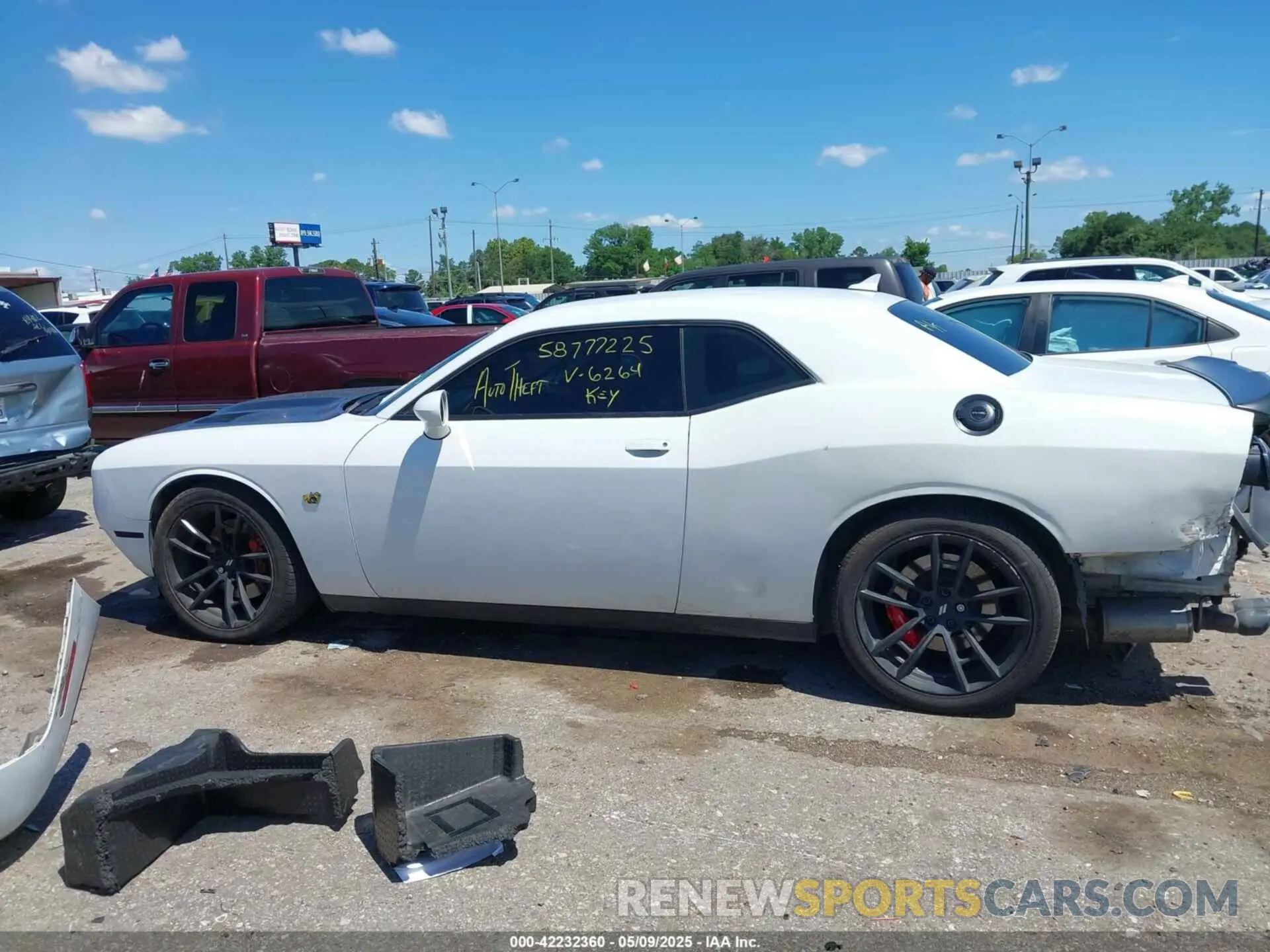 15 Photograph of a damaged car 2C3CDZFJ4MH506264 DODGE CHALLENGER 2021